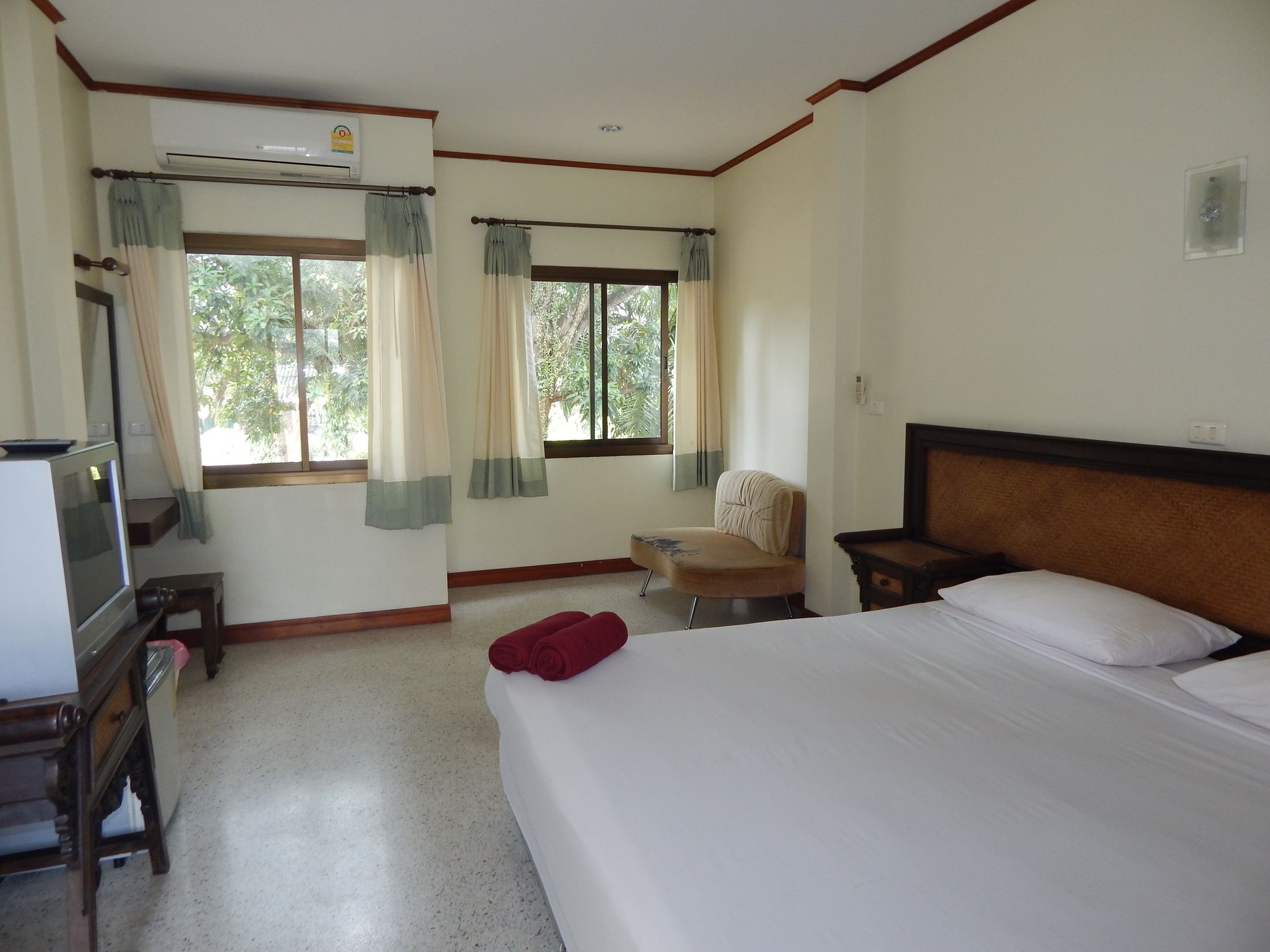 Jinta City Hotel