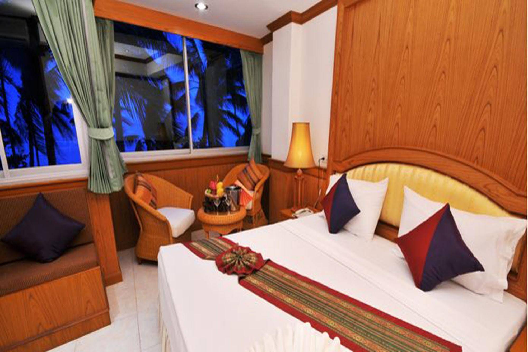 Grand Sea View