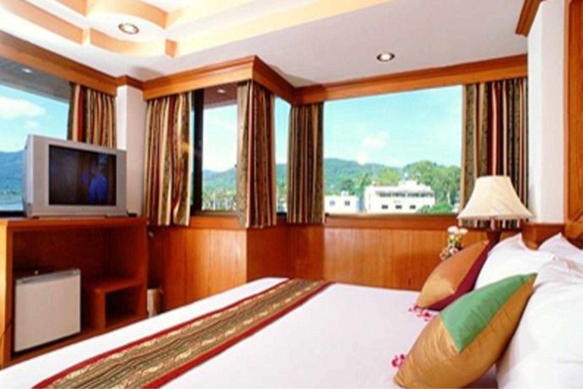 Grand Sea View