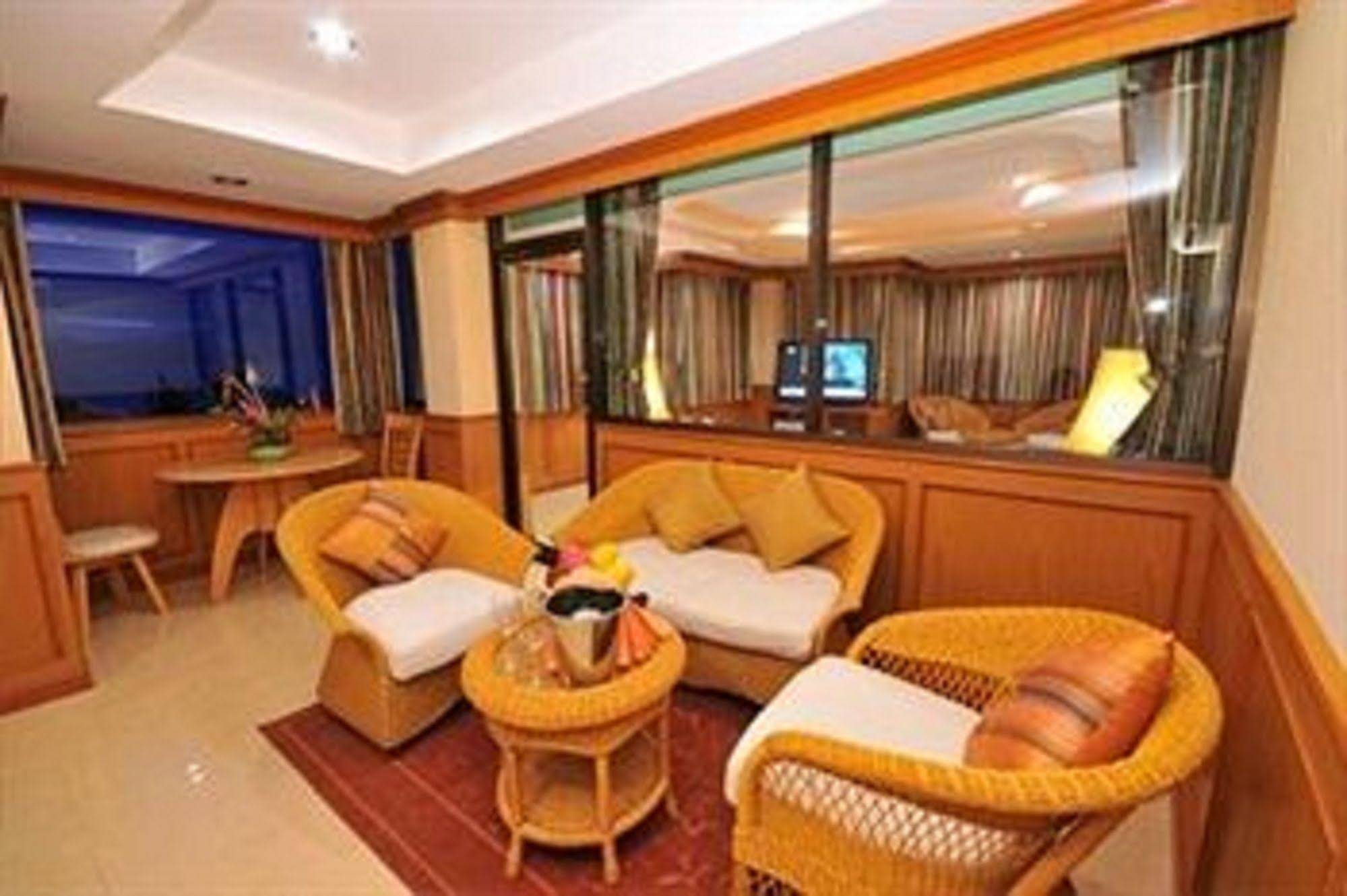 Grand Sea View