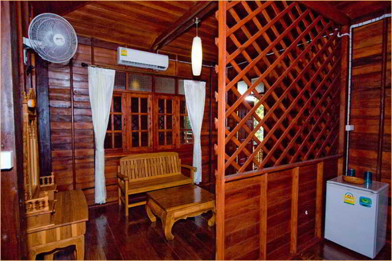Baan Haad Yao Villas