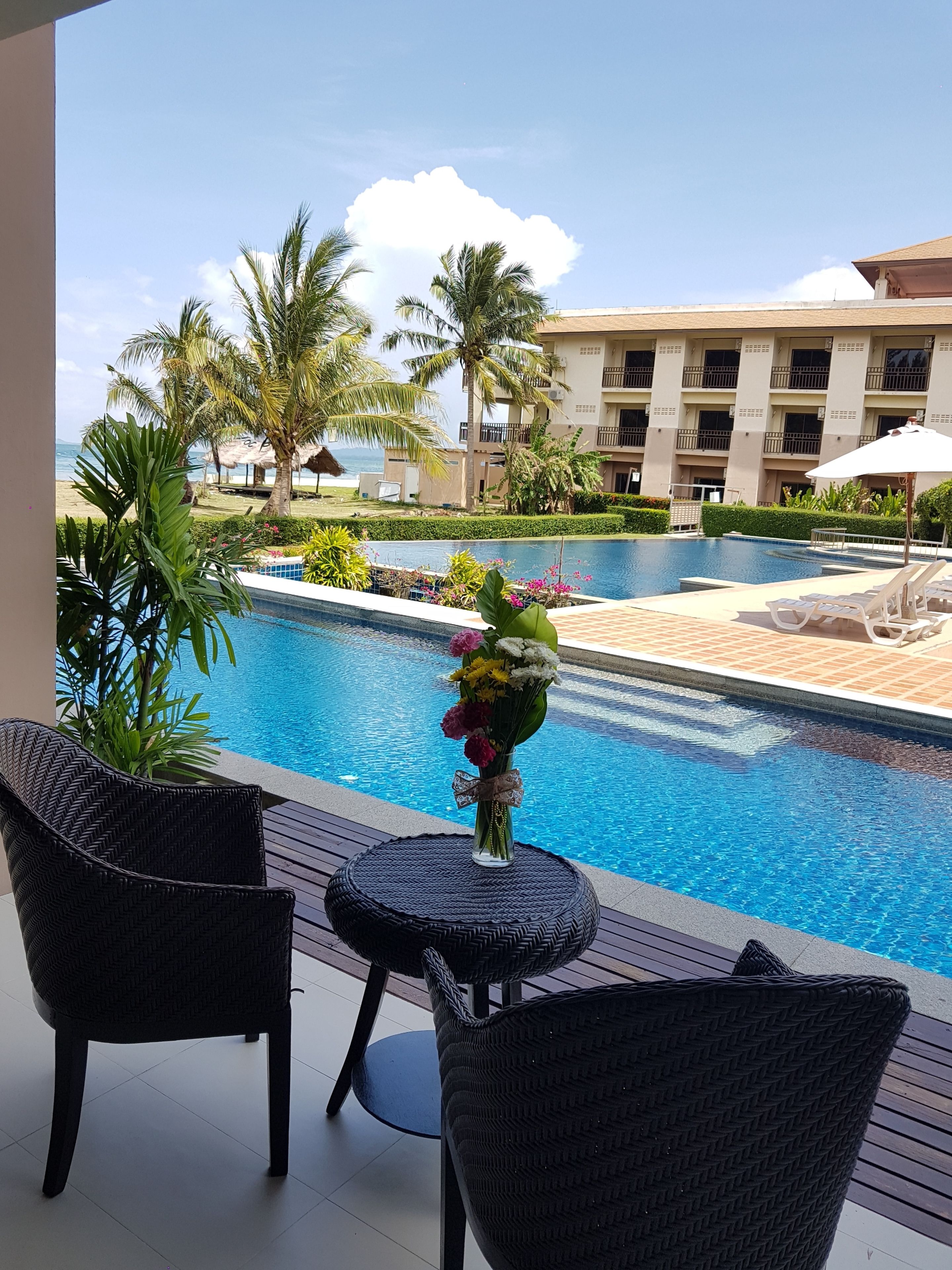 Lanta Pura Beach Resort