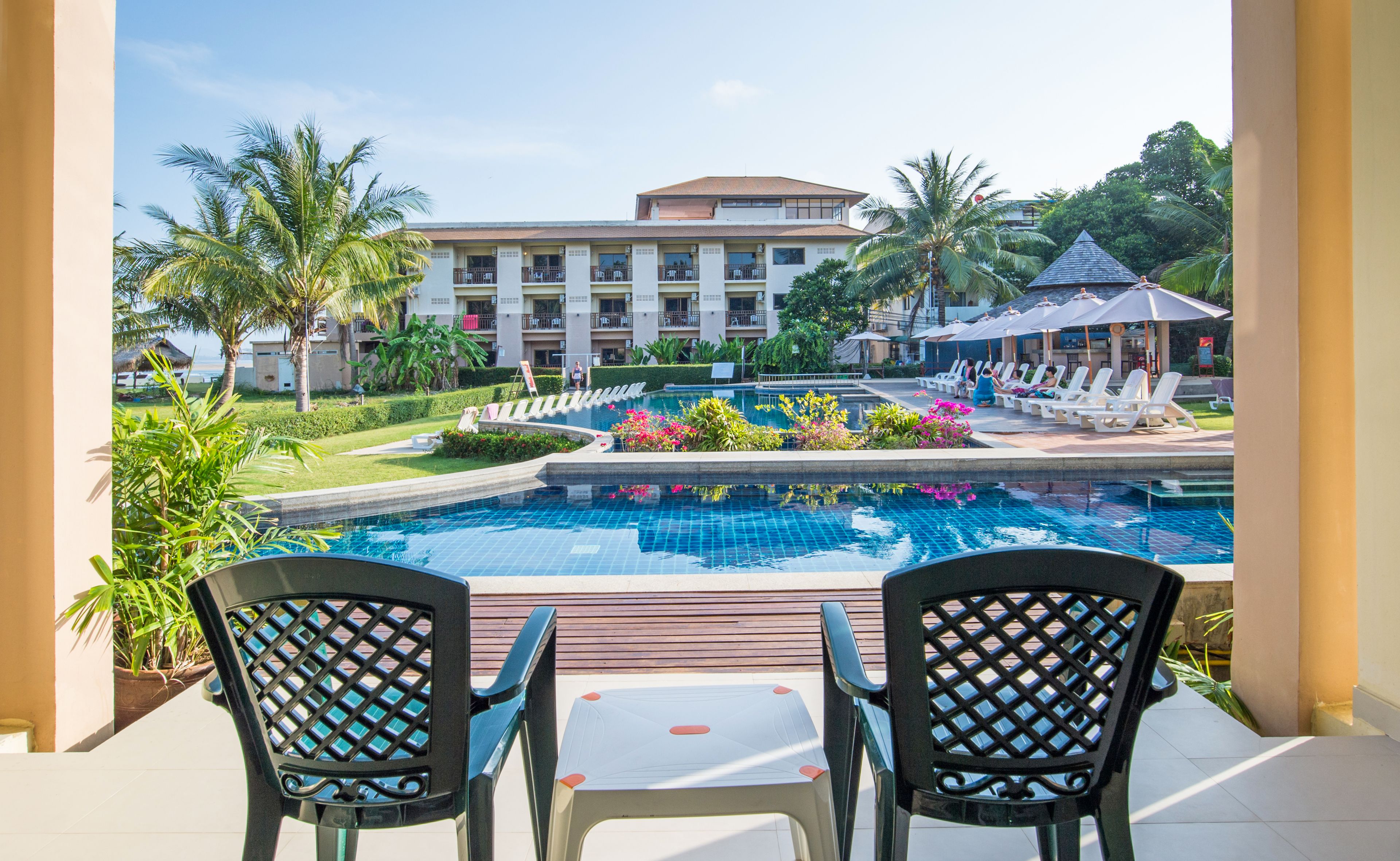 Lanta Pura Beach Resort