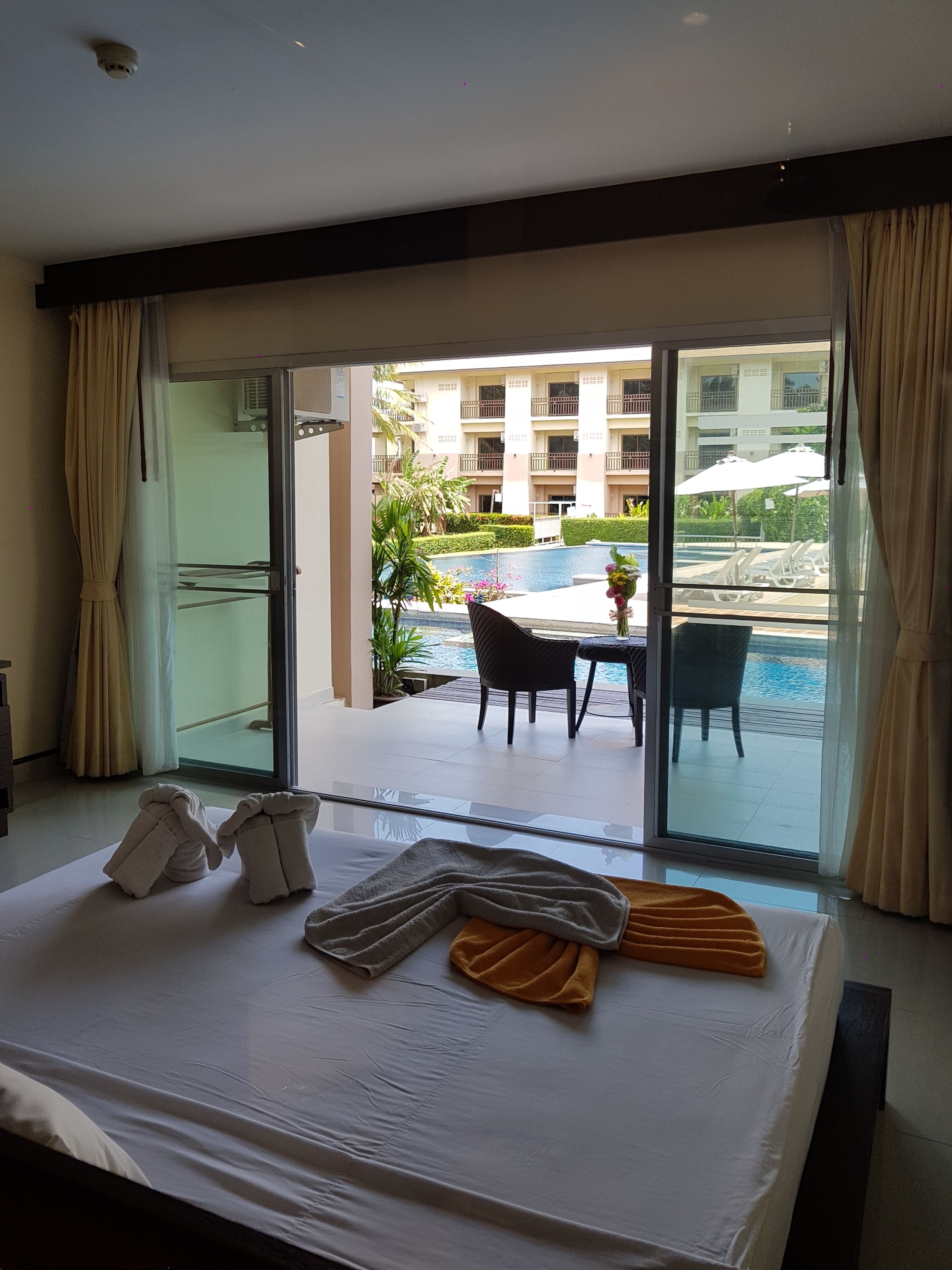 Lanta Pura Beach Resort