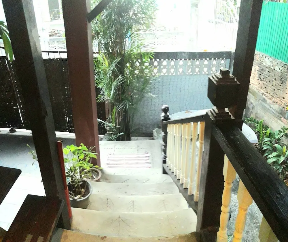 Miranda's Cafe & Stay