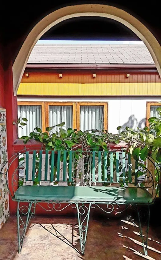 Miranda's Cafe & Stay