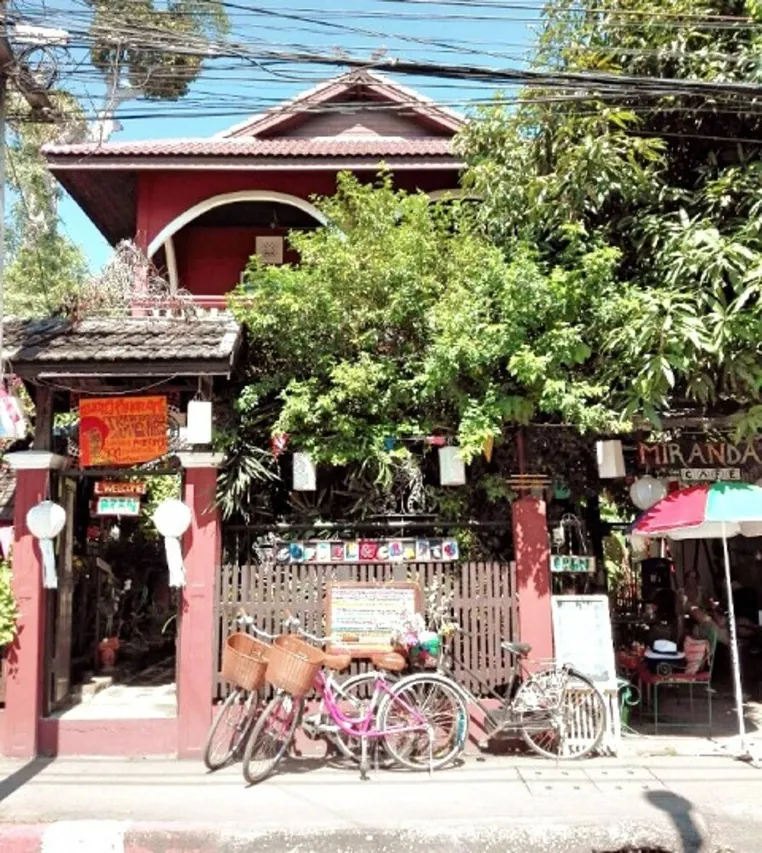 Miranda's Cafe & Stay