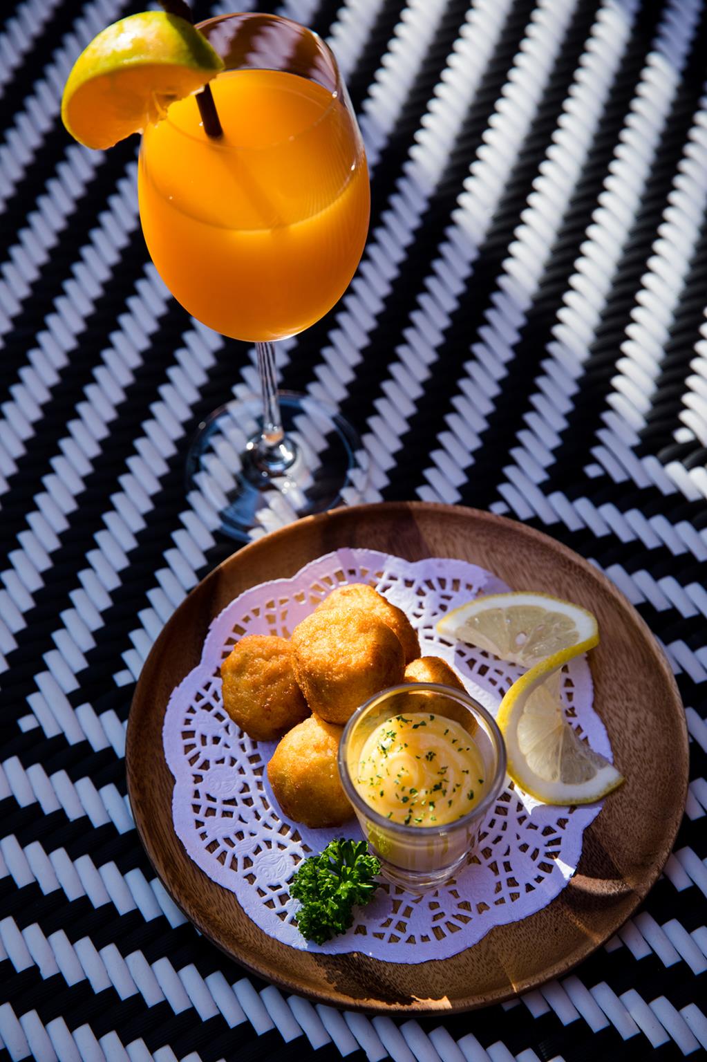 De Chai the Deco Hotel