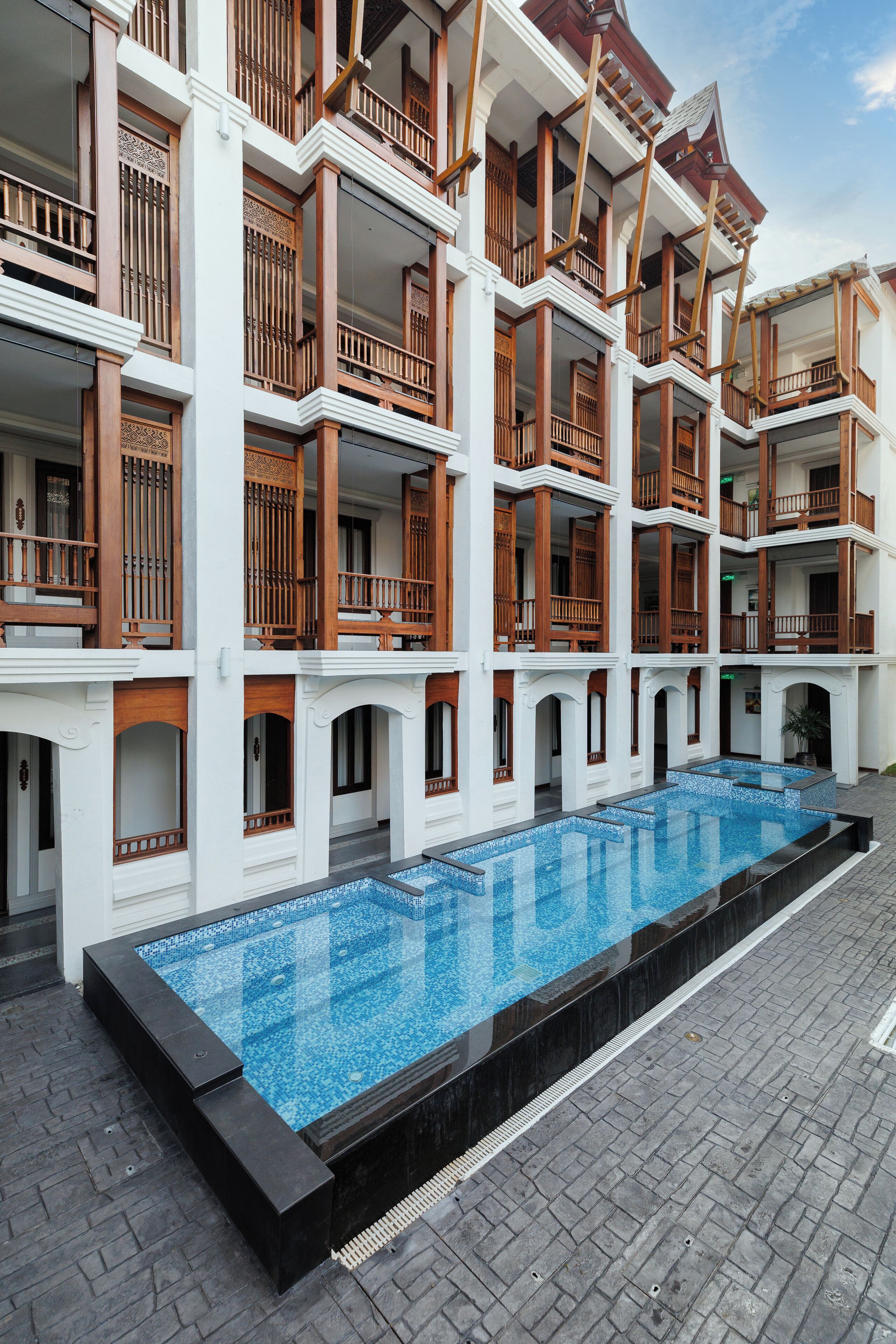 Akira Thaphae Hotel