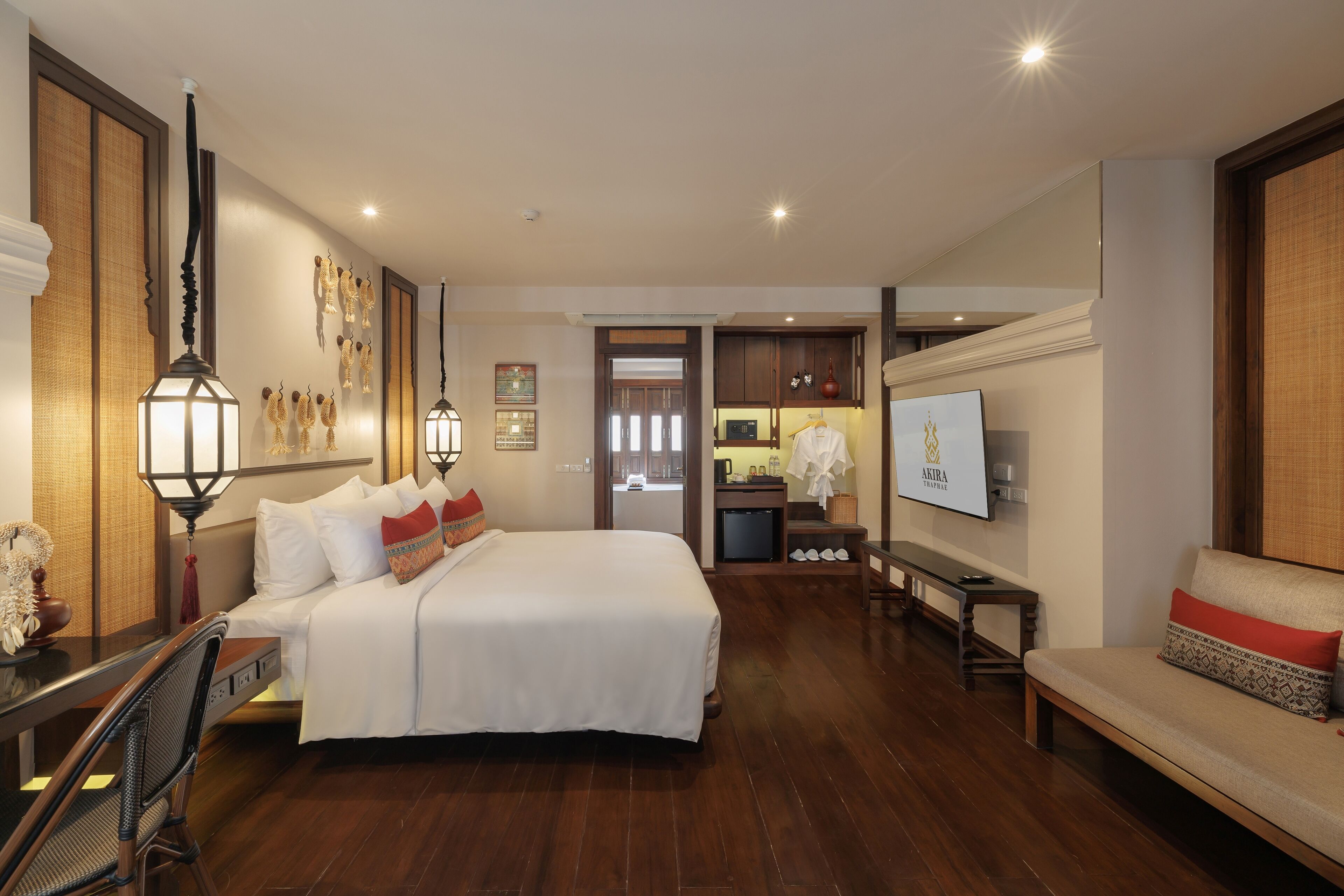 Akira Thaphae Hotel