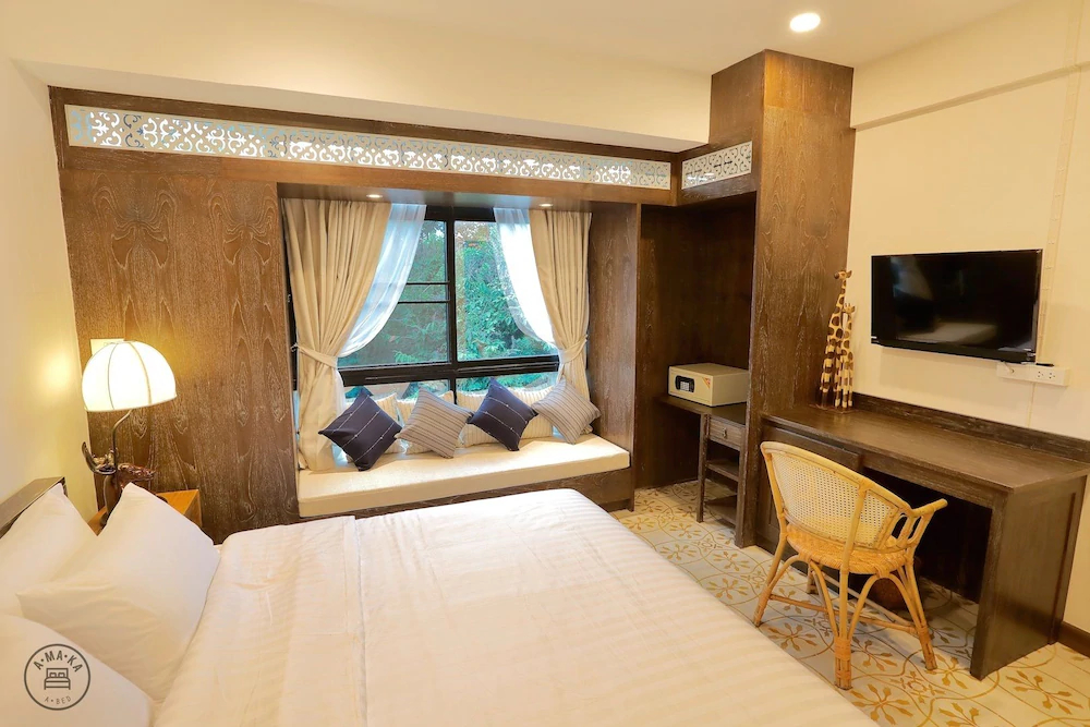 Amaka Cafe Bed & Breakfast