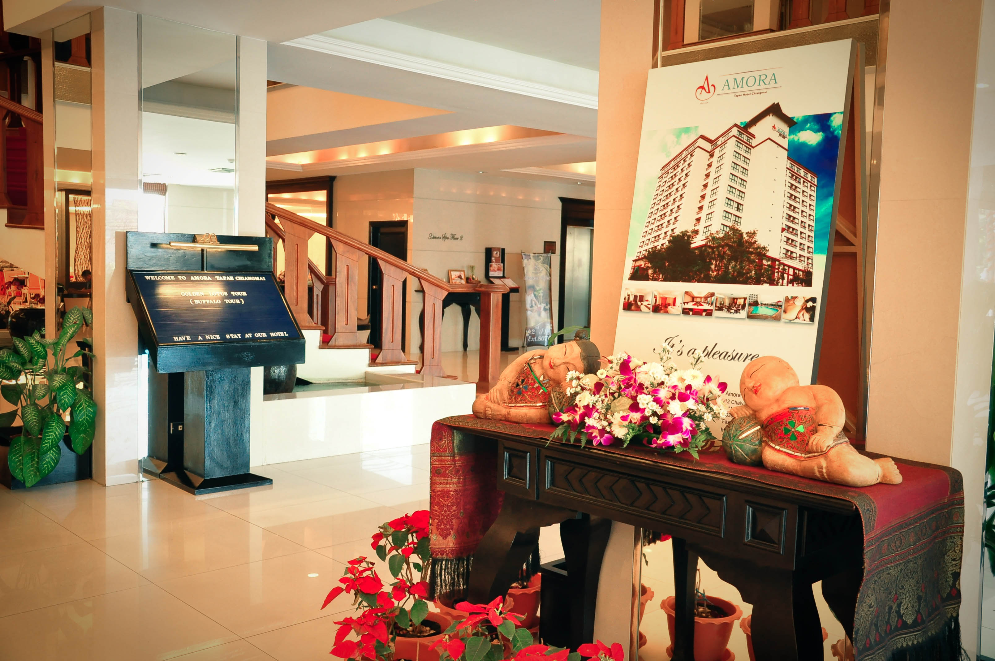 Amora Tapea Hotel