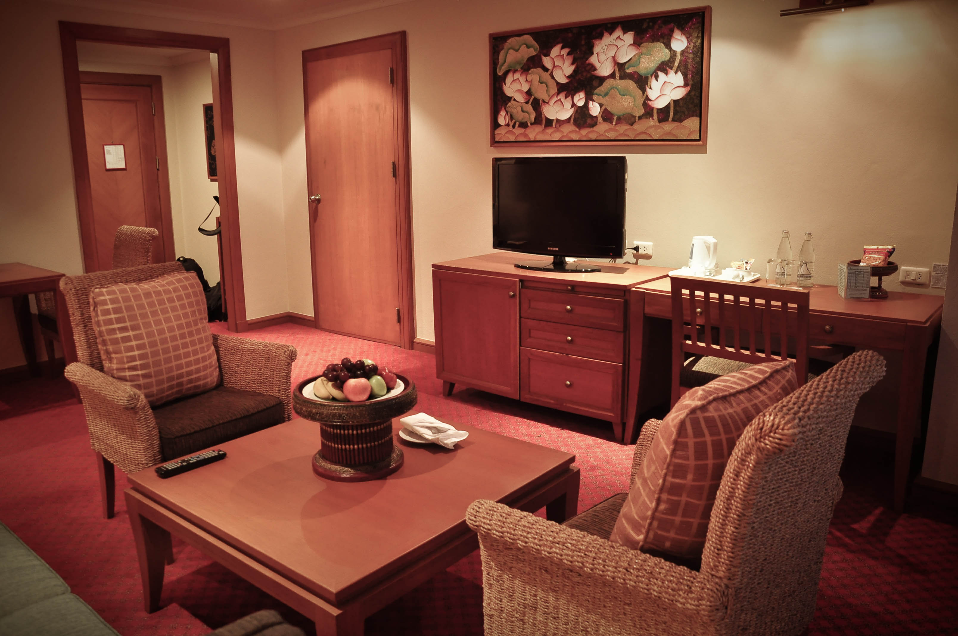 Amora Tapea Hotel