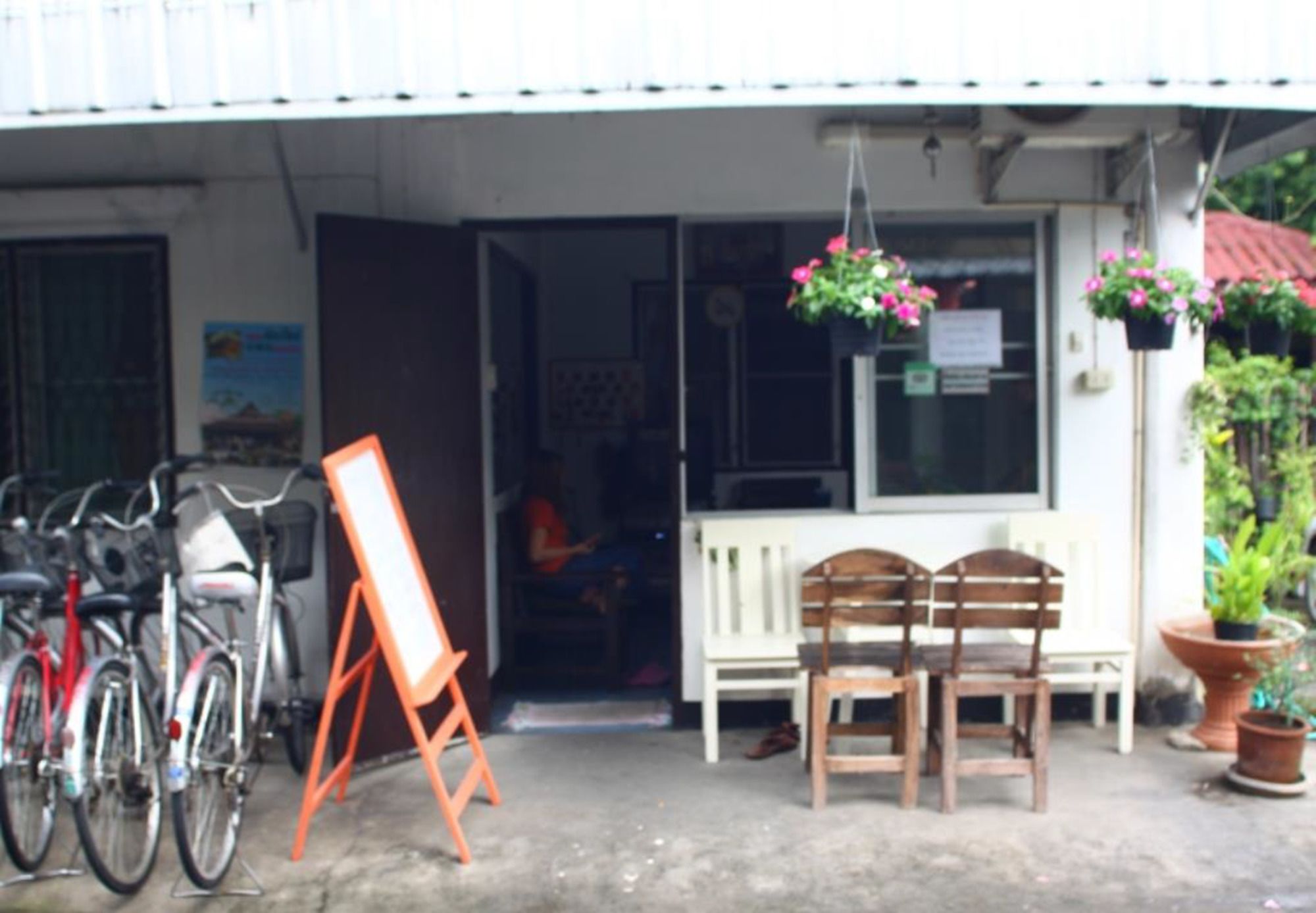 Ampawan Guest House