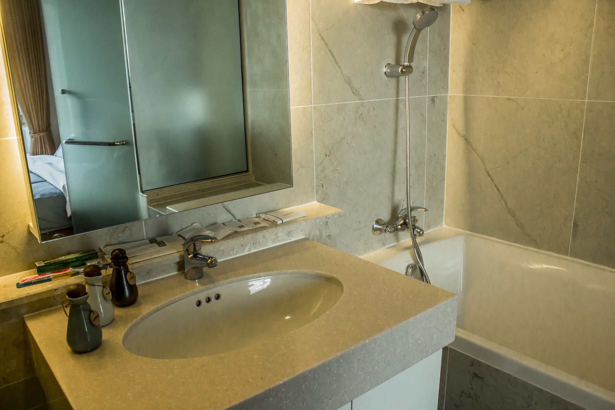 Anta Residence @ Astra