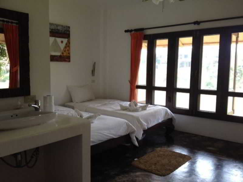 Baan Namping