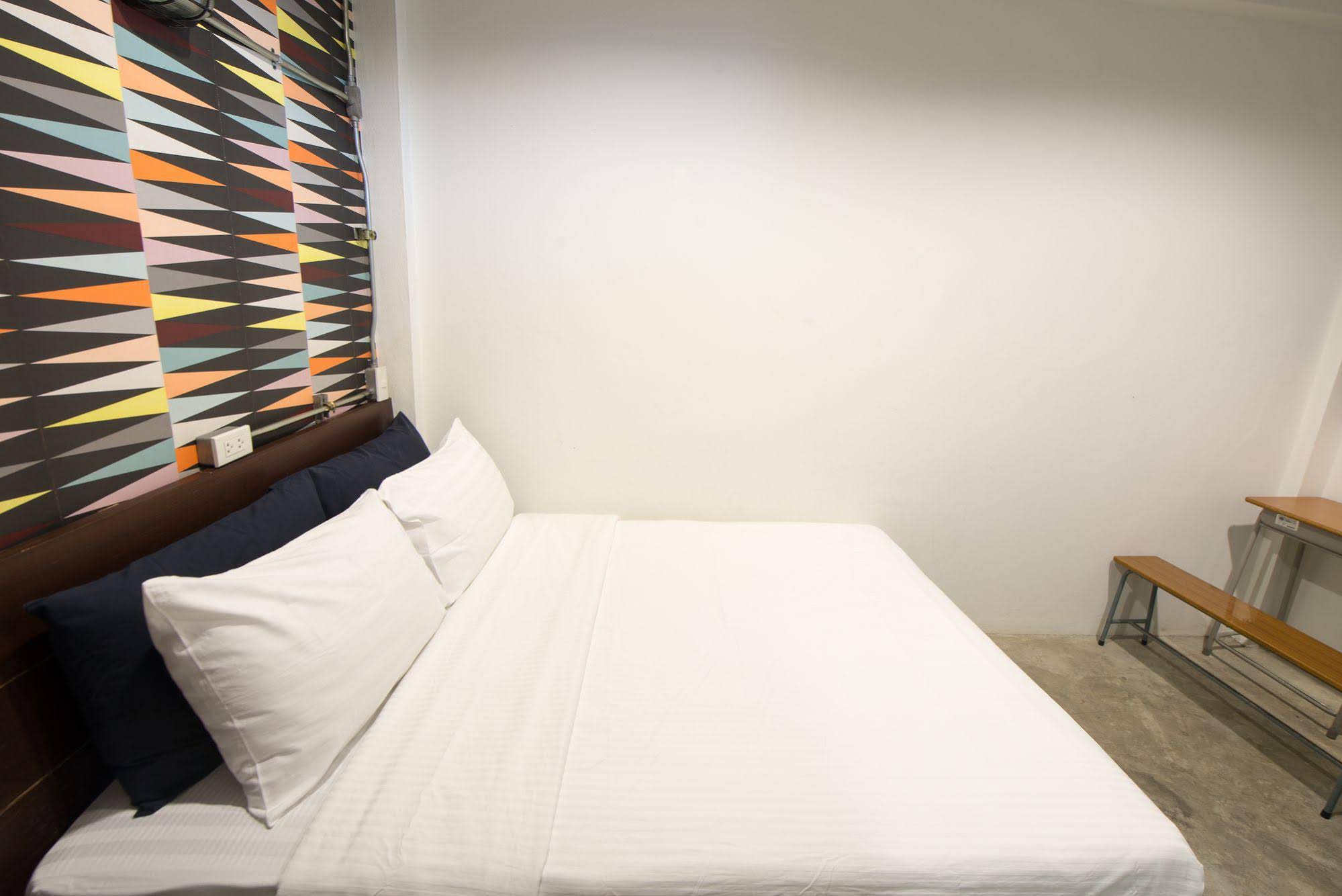 Box Hostel n Cafe Chiang Mai