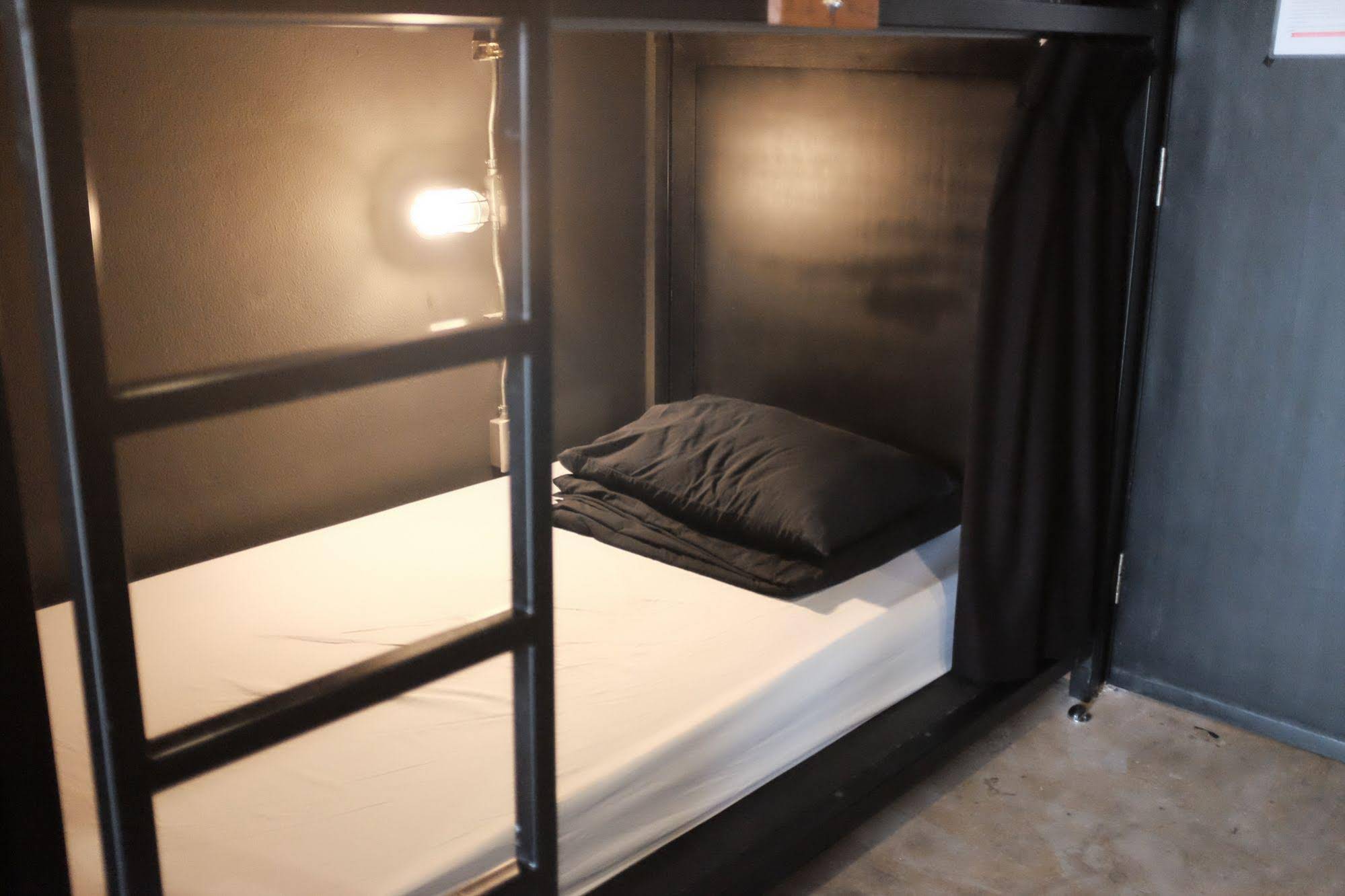 Box Hostel n Cafe Chiang Mai