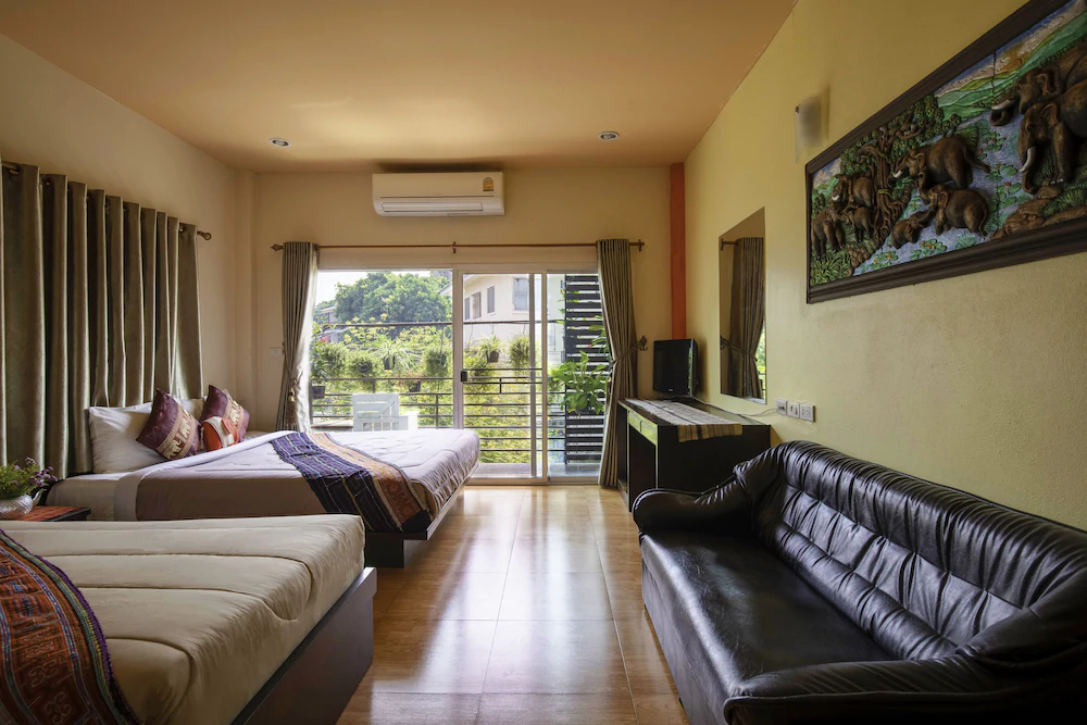 Cat House Guesthouse