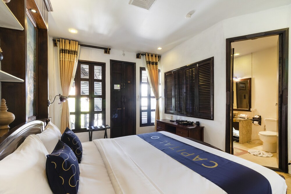 Cheva Gallery by OYO Rooms