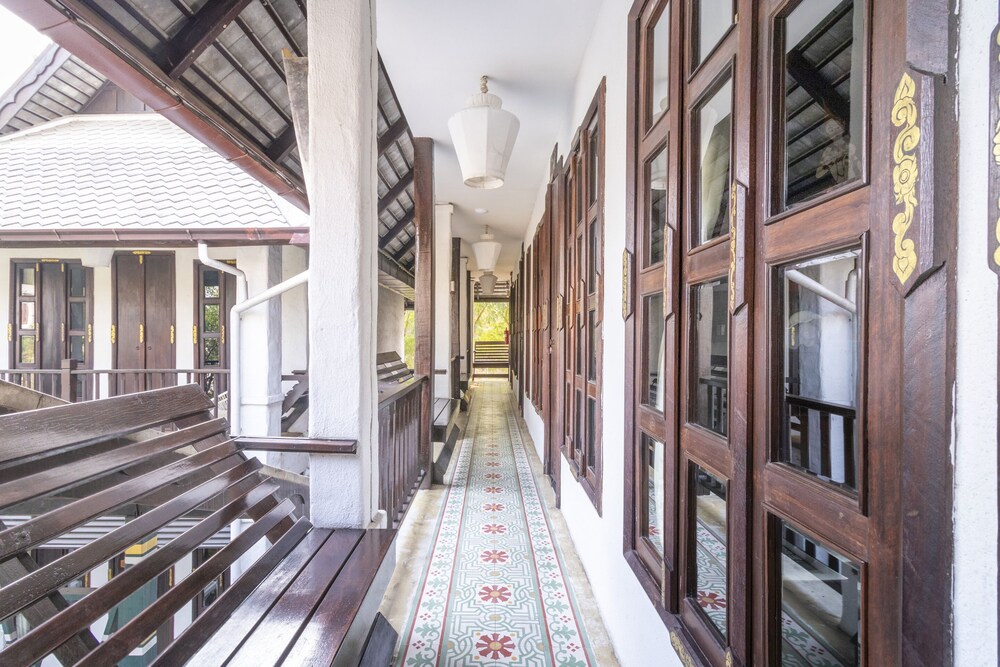 Cheva Gallery by OYO Rooms