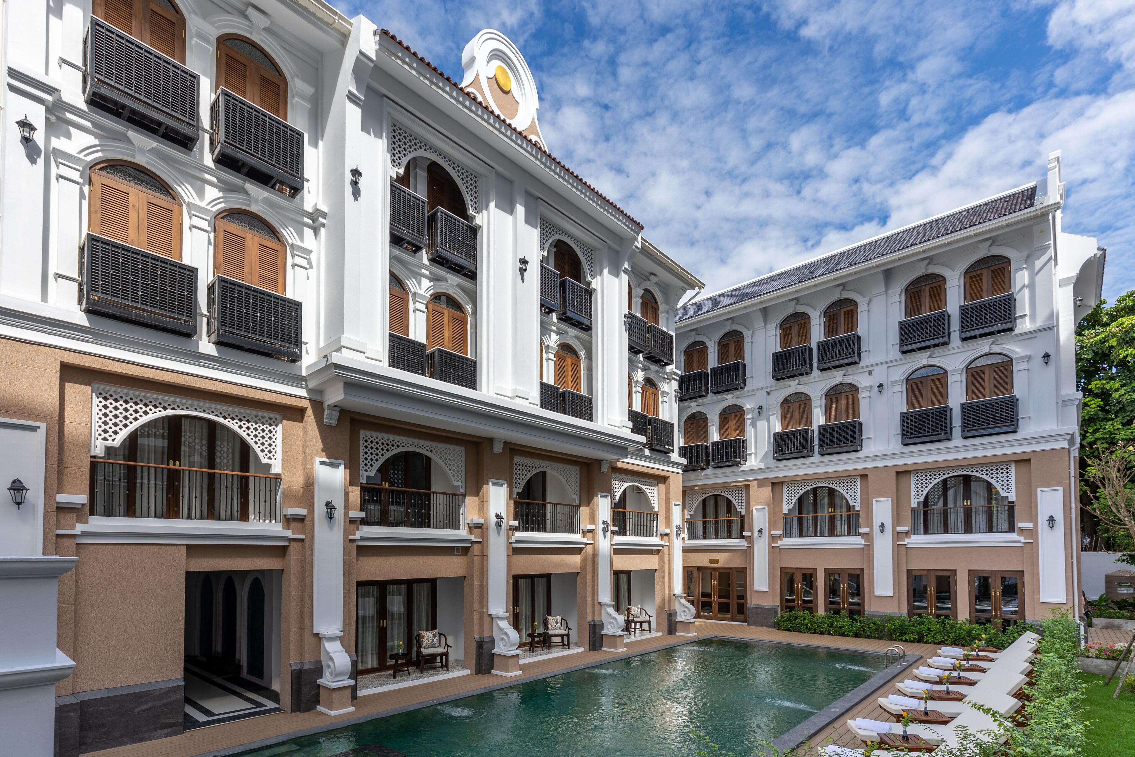 Chino At Nimman Luxury Boutique Hotel