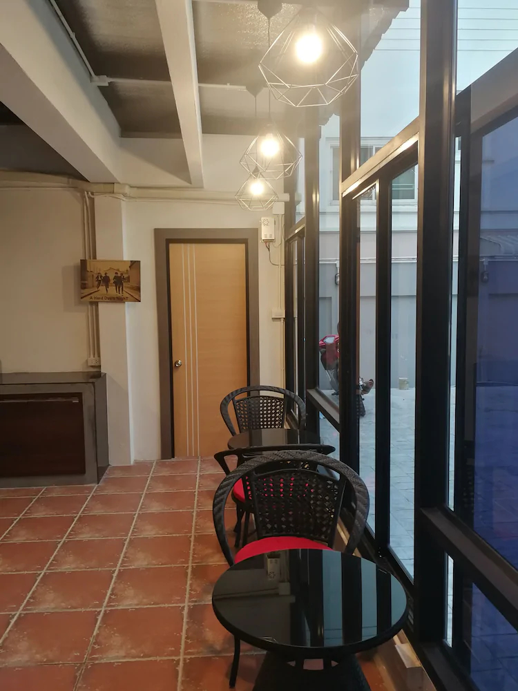 F Plus F Hotel