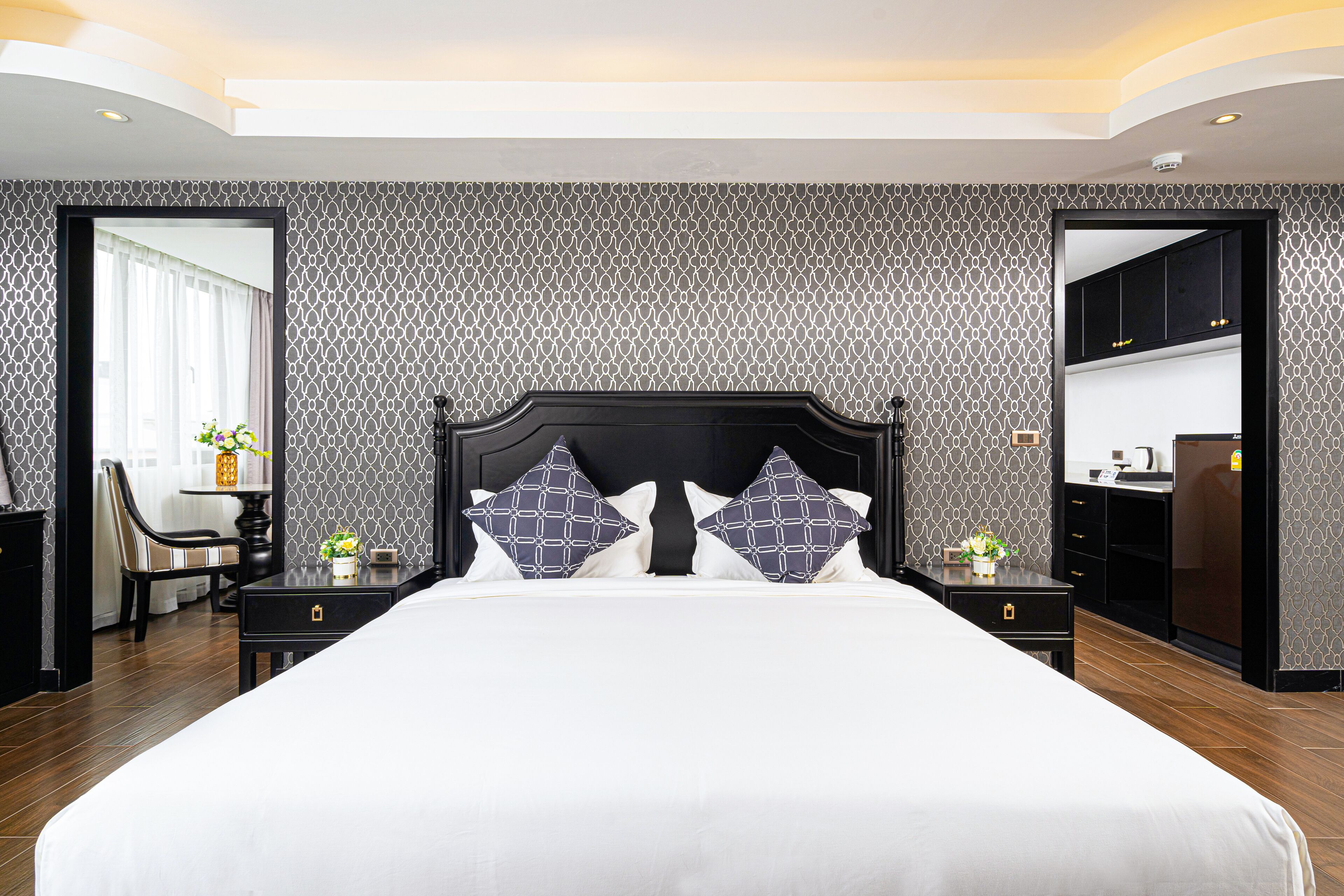 Glory Boutique Suite