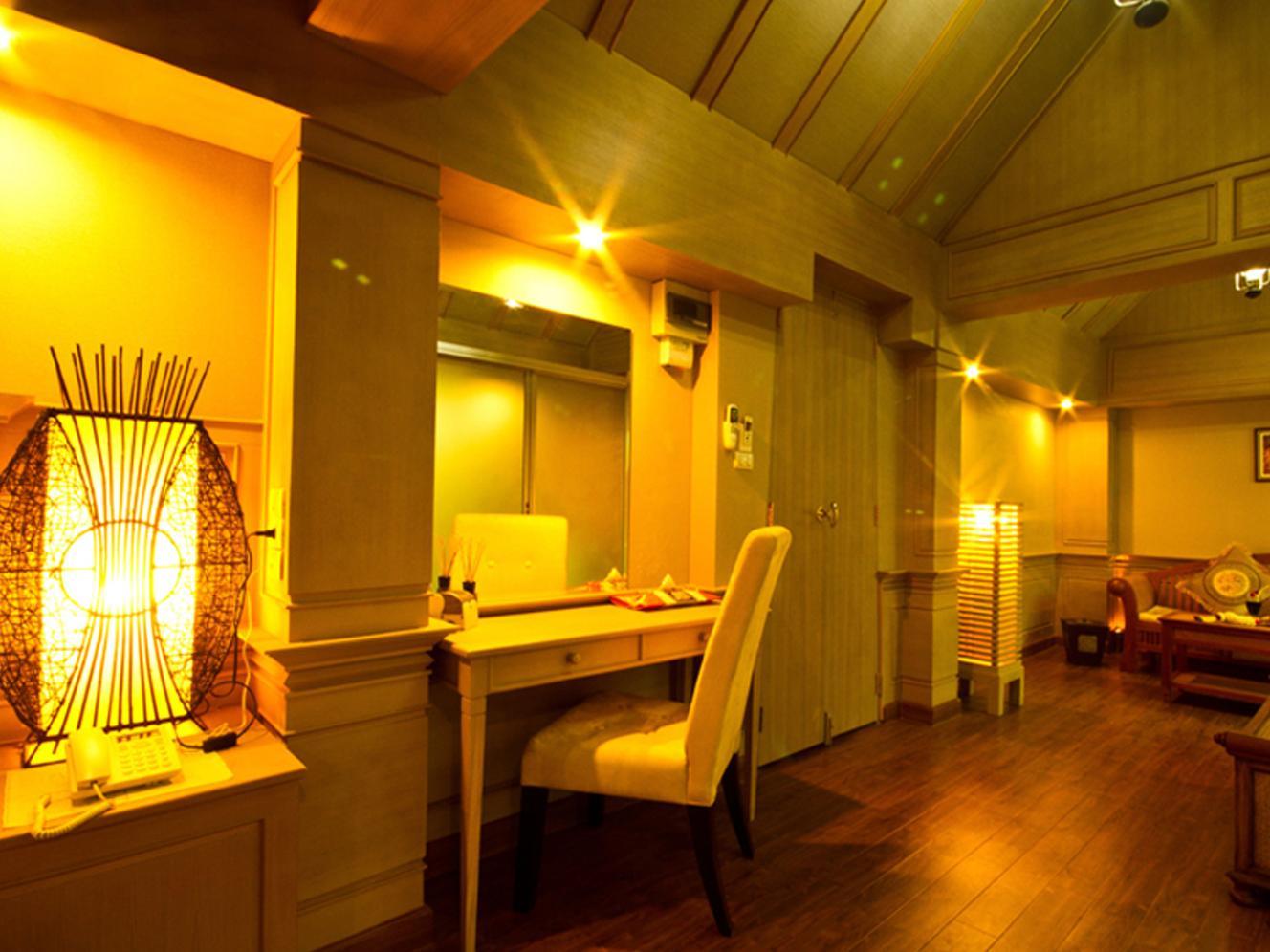 Khum Jao Luang Boutique