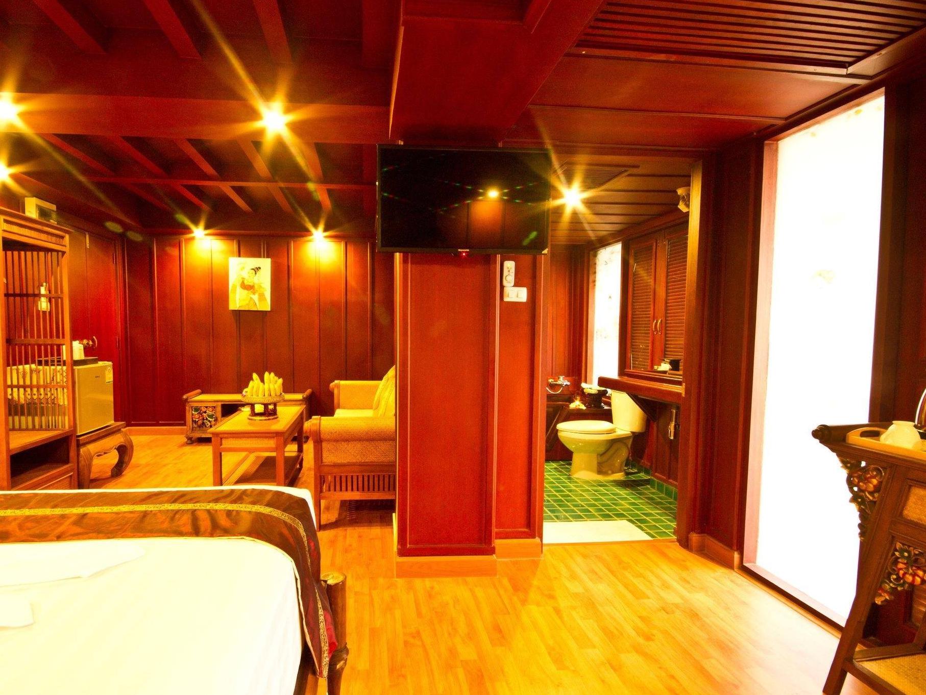 Khum Jao Luang Boutique