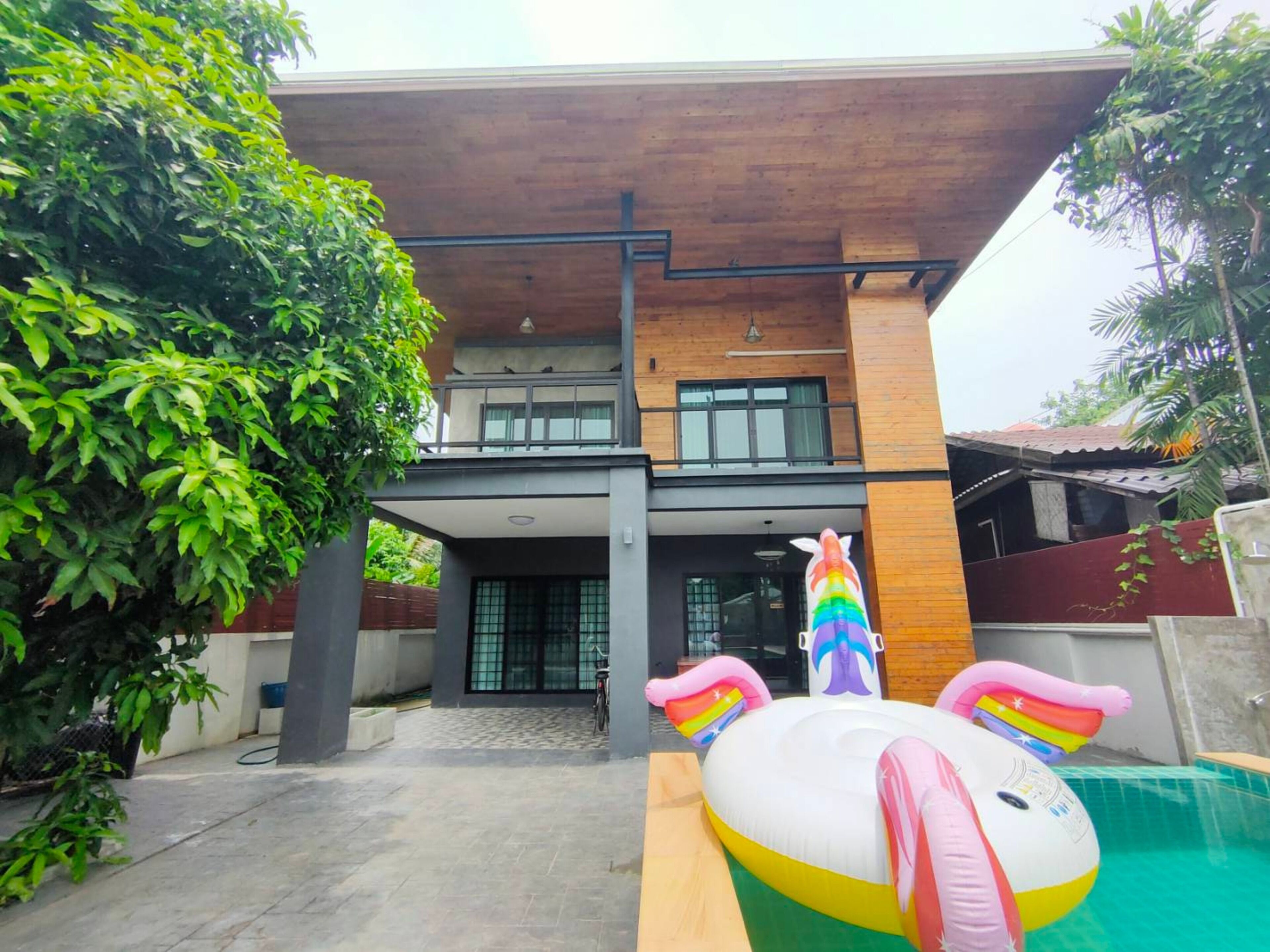 Lan House Pool Villa