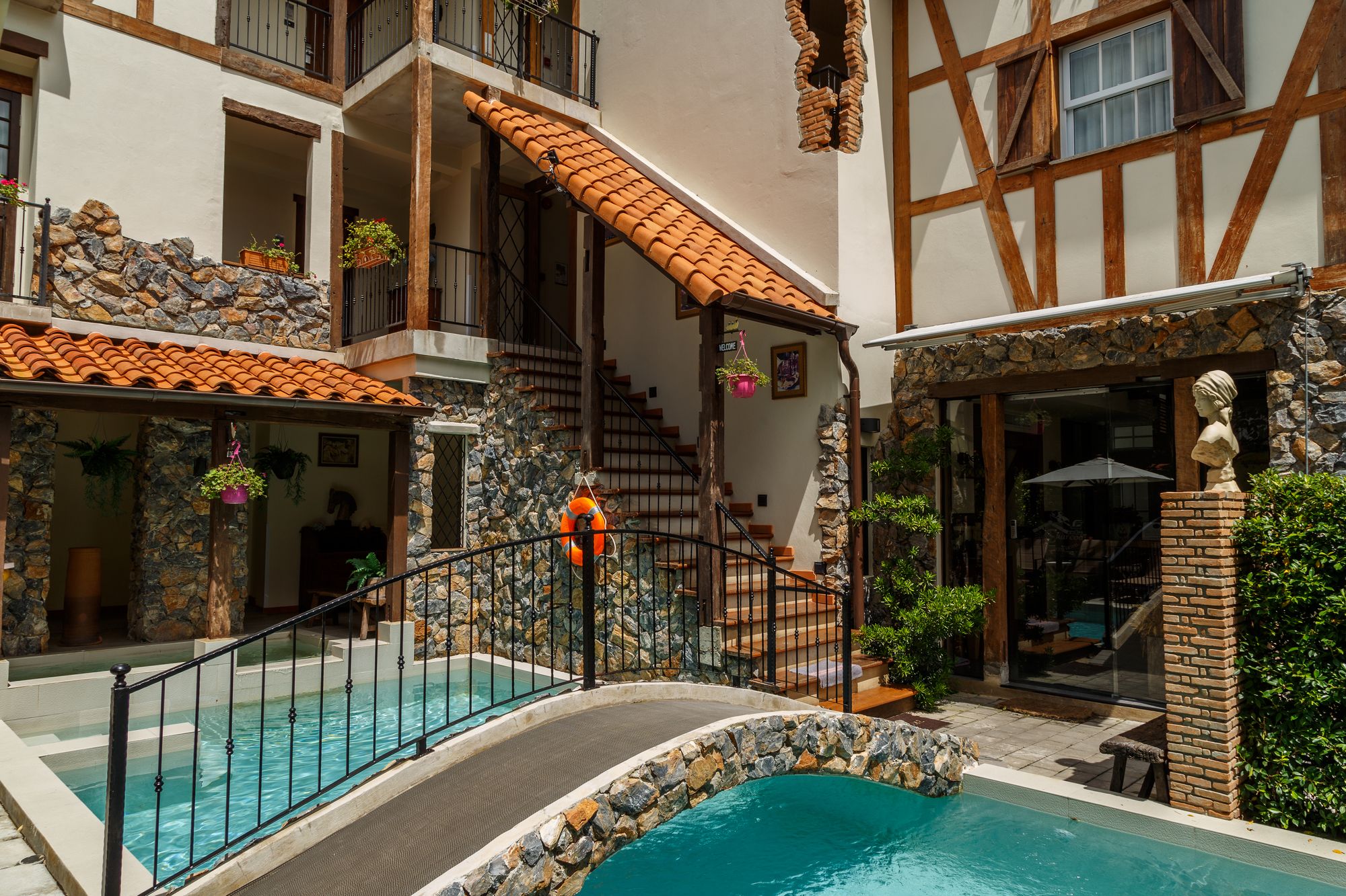 Le Charcoa Hôtel