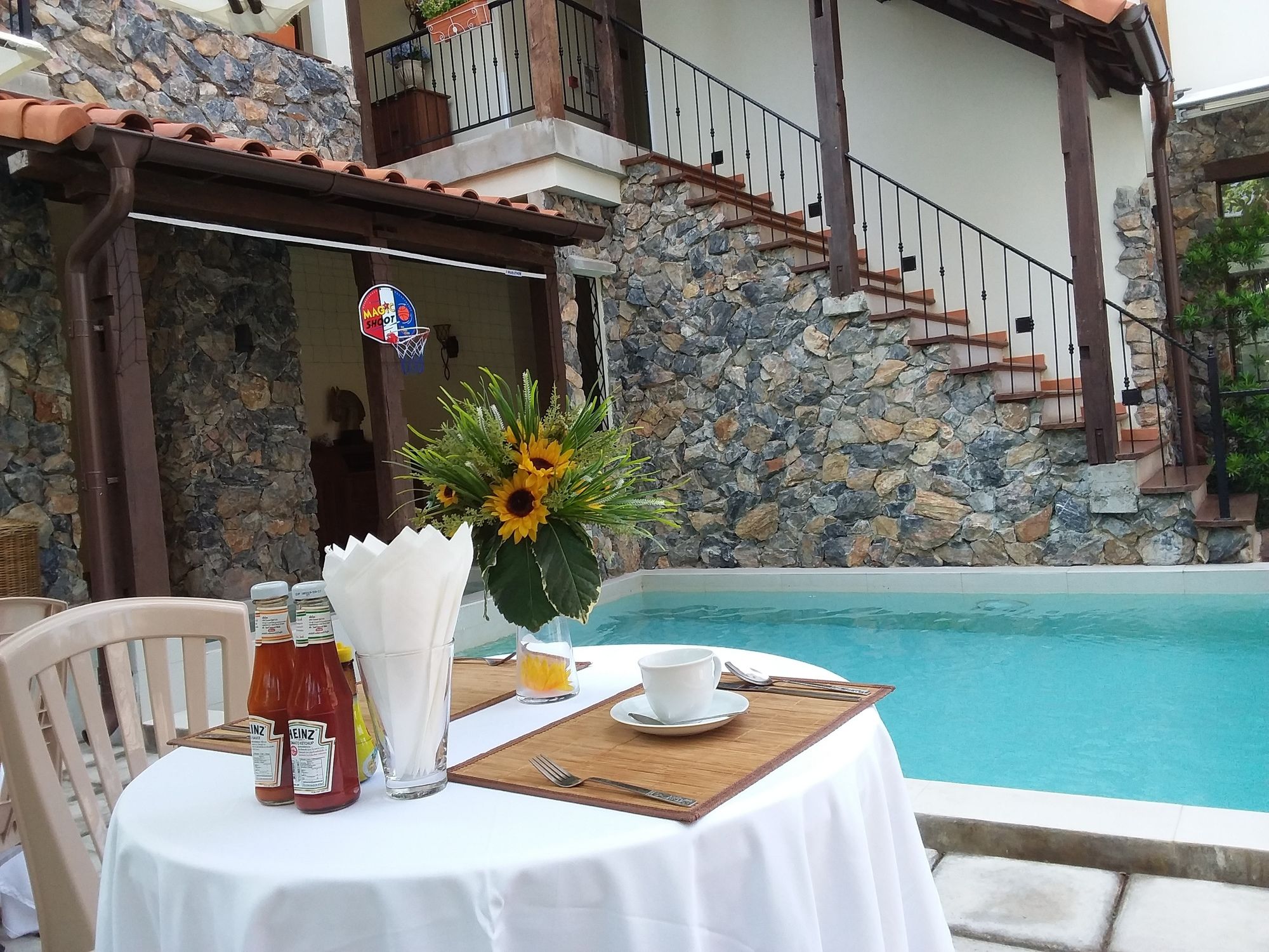 Le Charcoa Hôtel