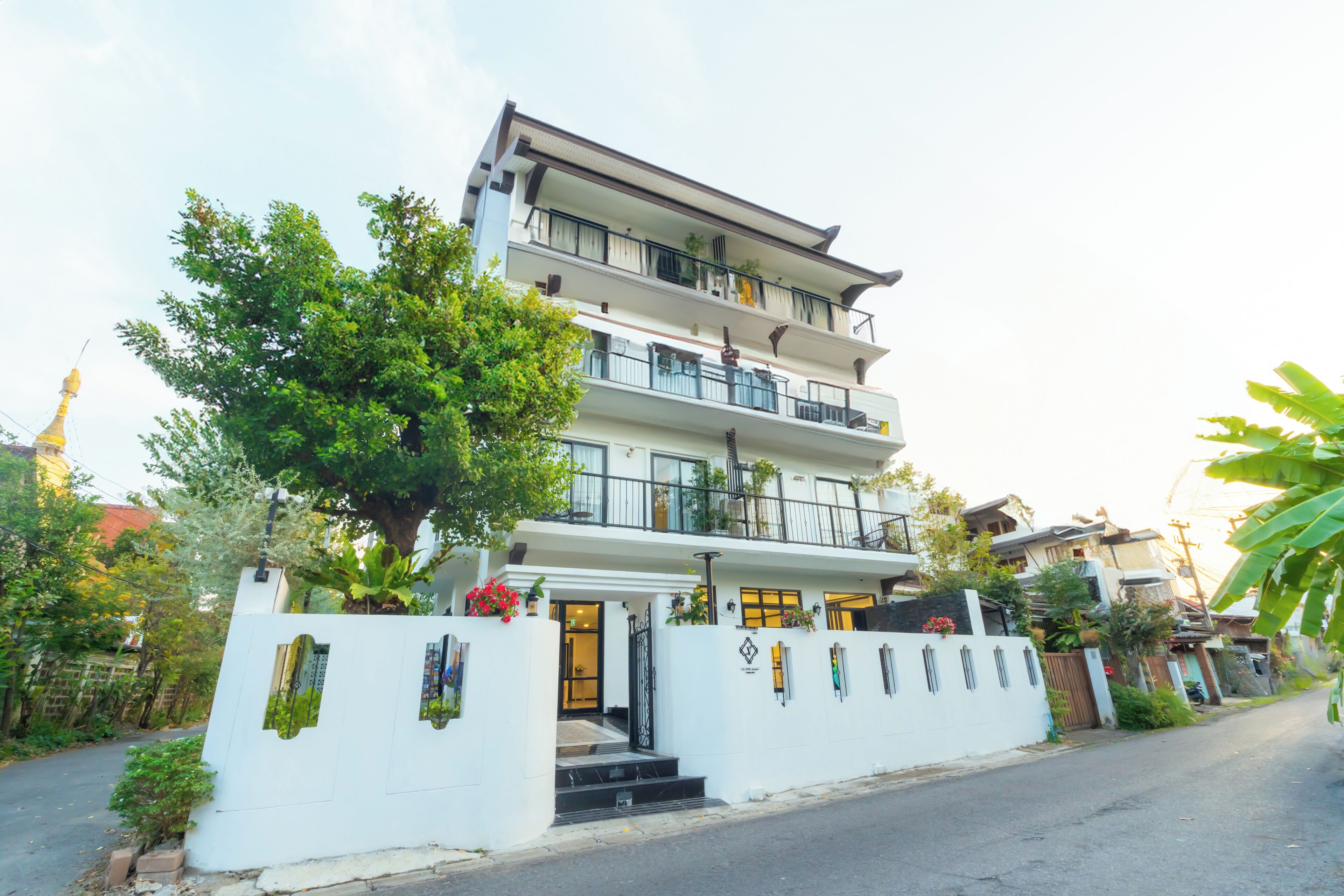 Le Ville Lanna Bouqitue Hotel