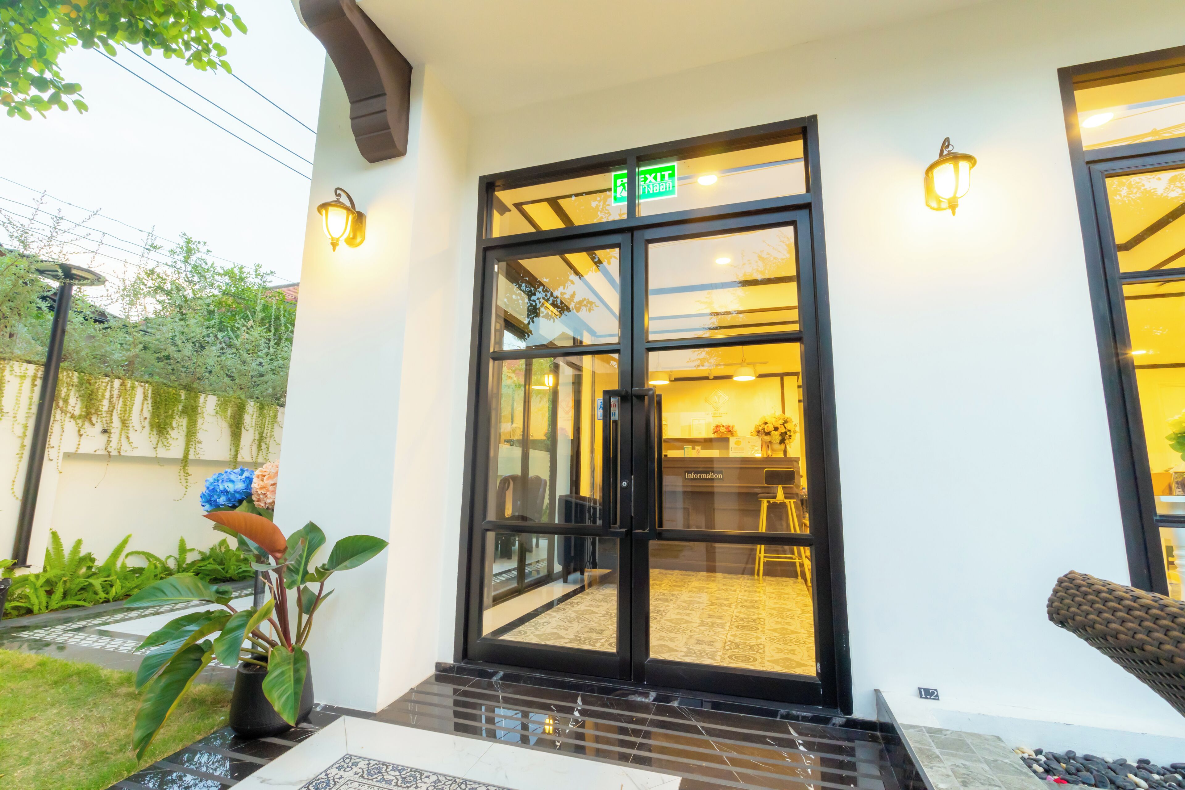 Le Ville Lanna Bouqitue Hotel