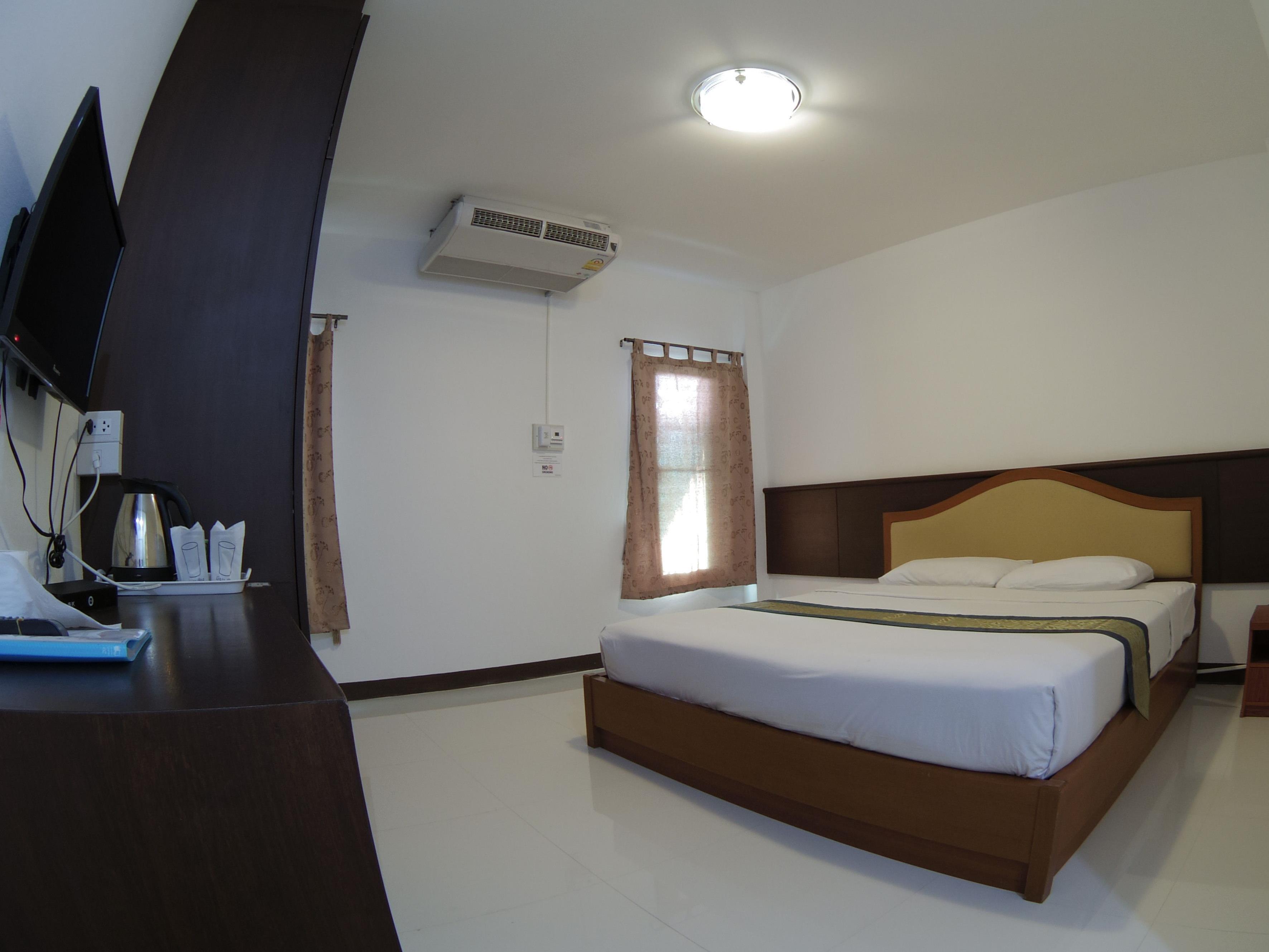 Maerim Whale Park Resort