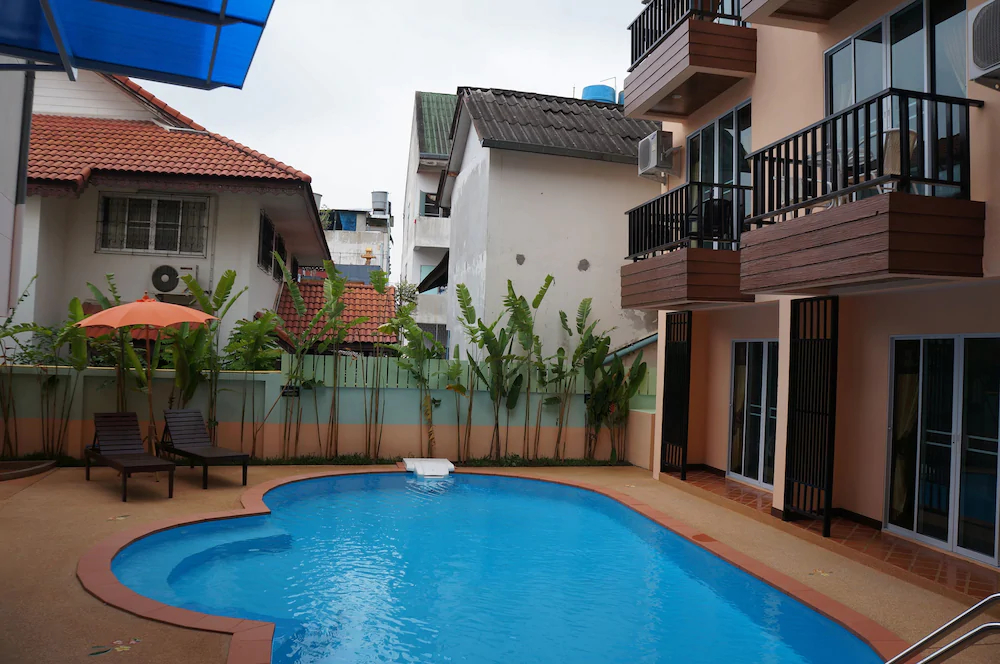 Manee Cool Mueang