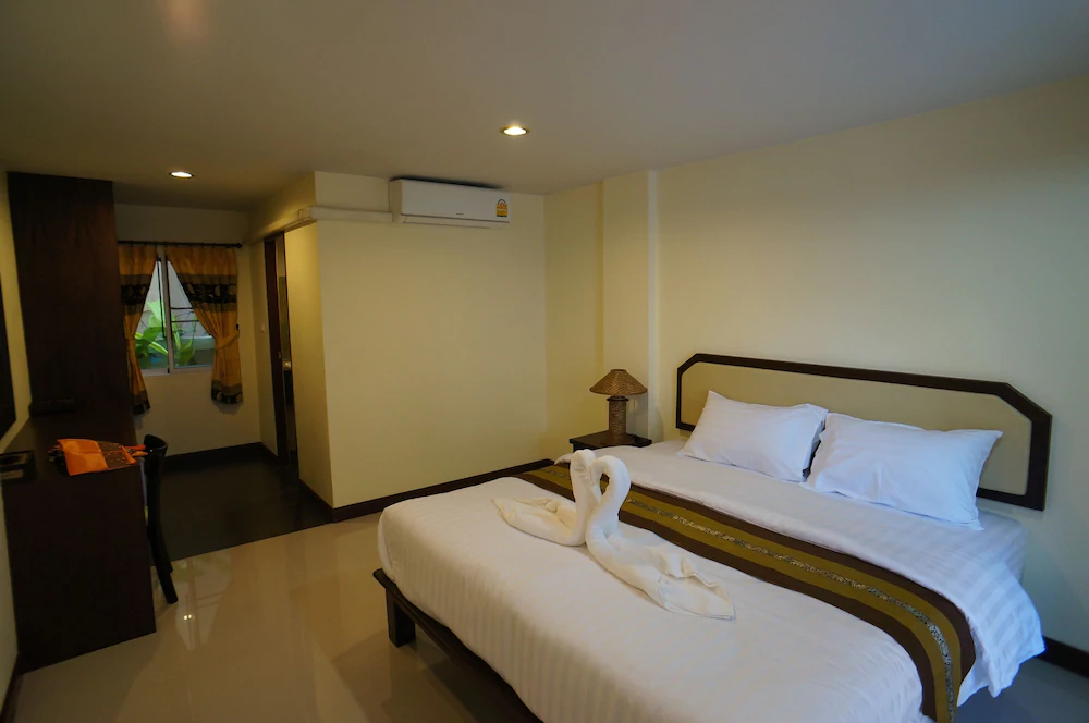 Manee Cool Mueang