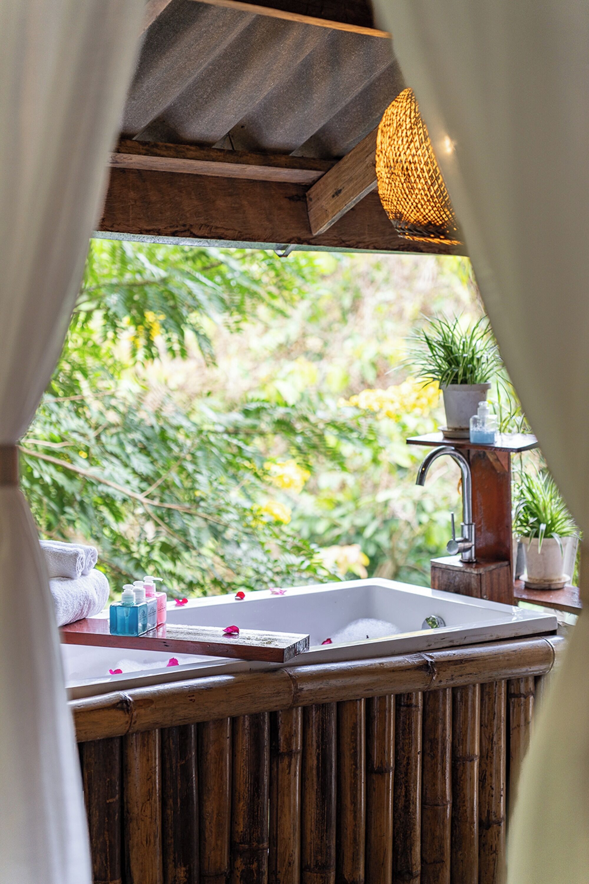 Monruamsuk Homestay Cafe And Bistro