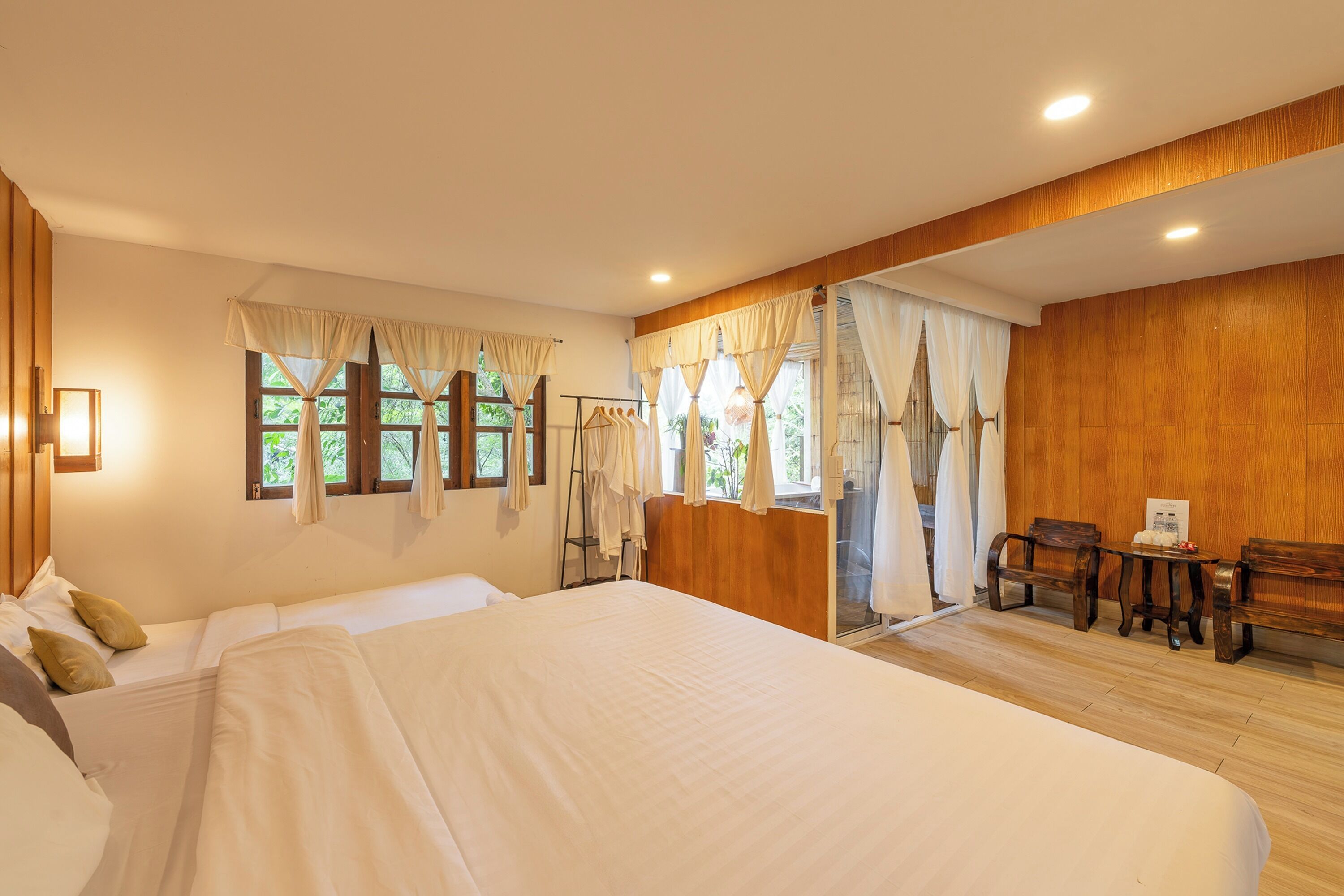 Monruamsuk Homestay Cafe And Bistro