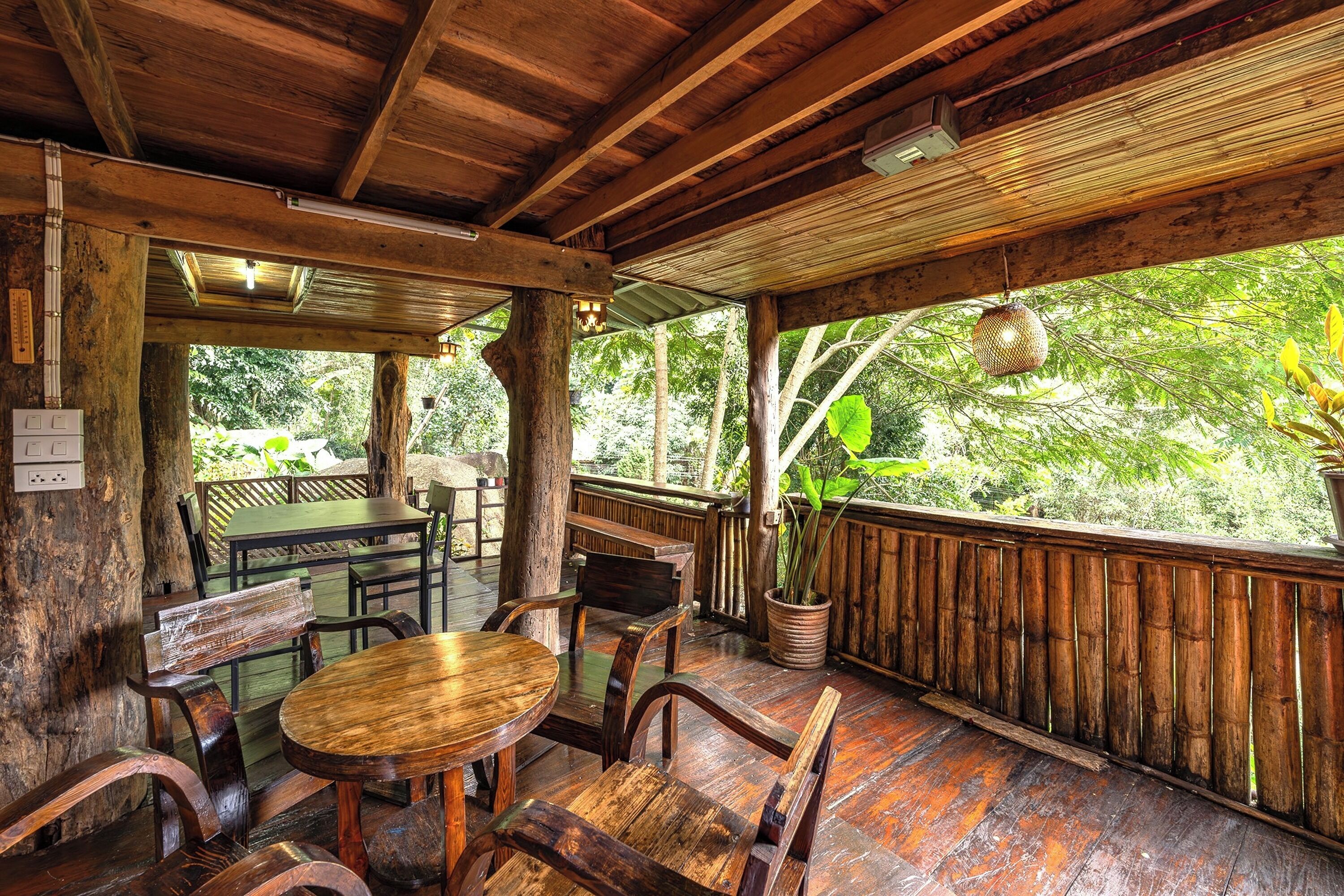 Monruamsuk Homestay Cafe And Bistro