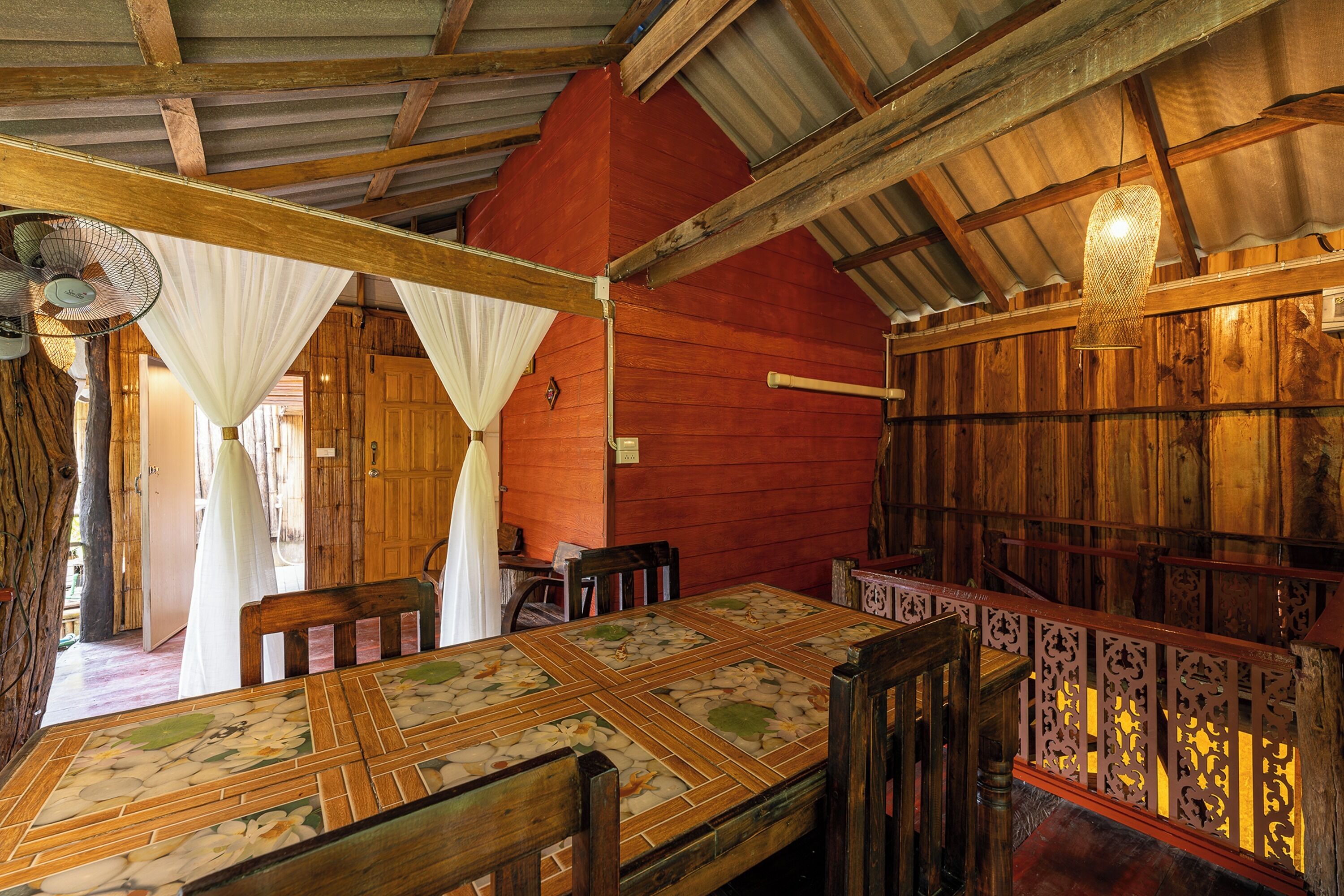Monruamsuk Homestay Cafe And Bistro
