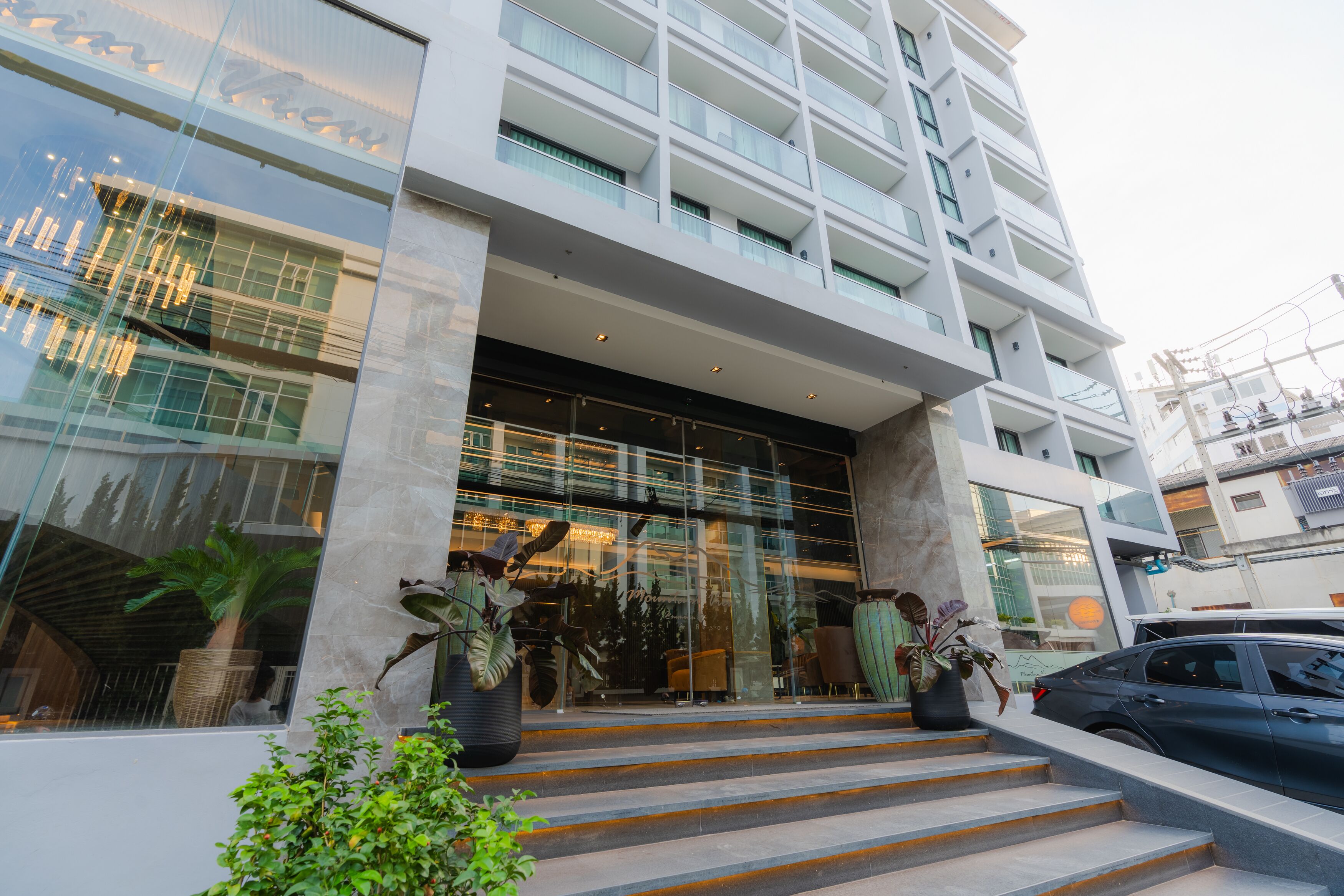 Mountain View At Nimman 12 Hotel & Resort