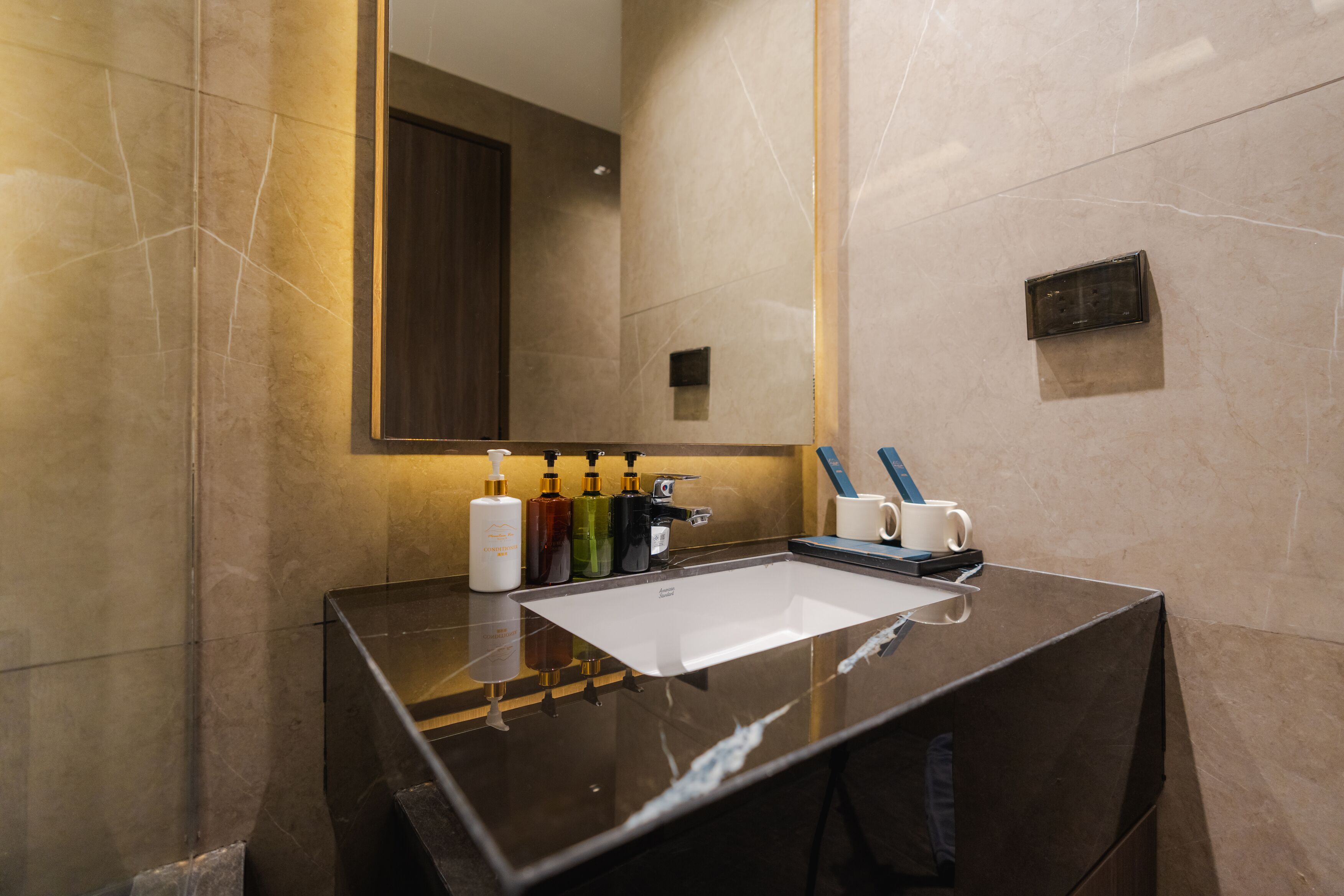 Mountain View At Nimman 12 Hotel & Resort