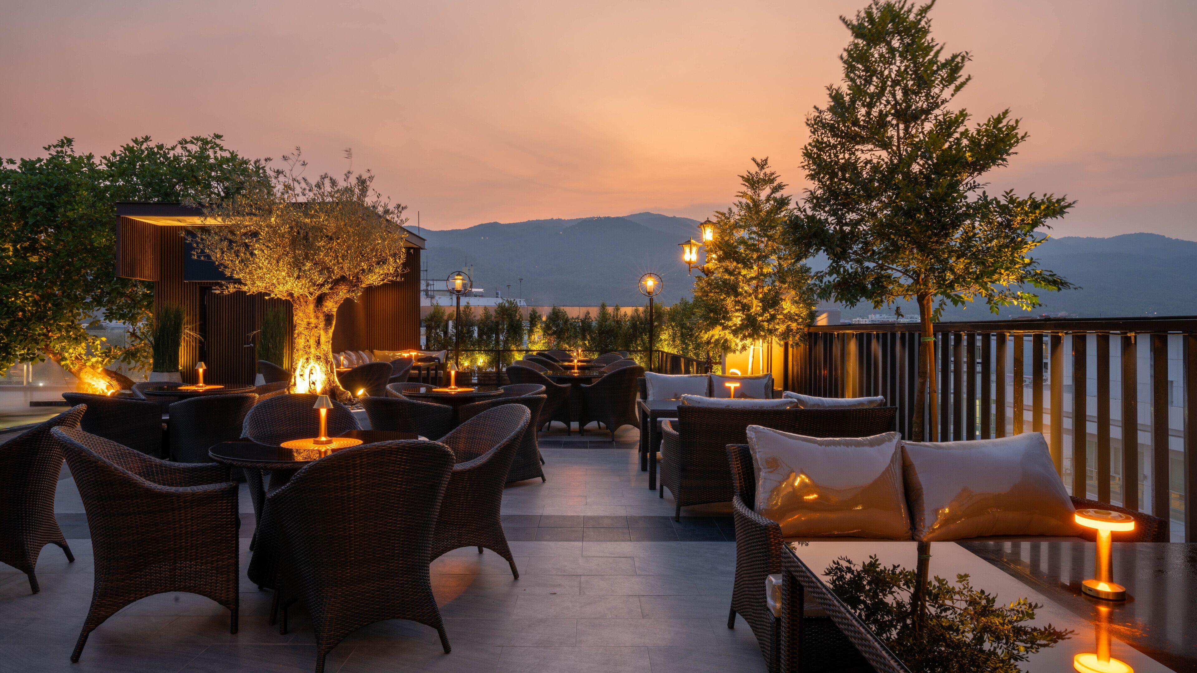 Mountain View At Nimman 12 Hotel & Resort