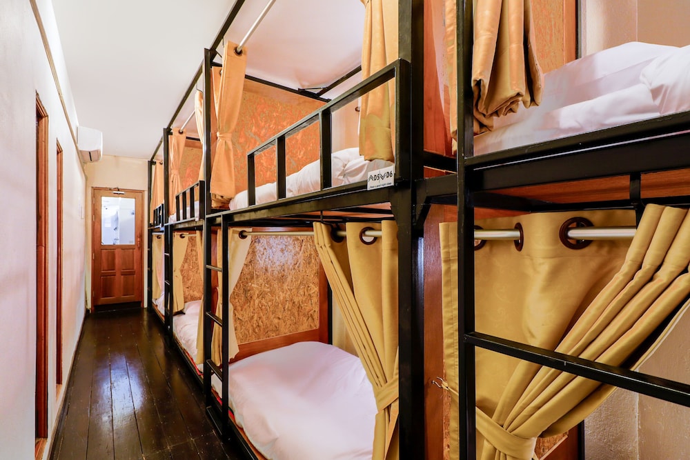 My Space Hostel by OYO Rooms
