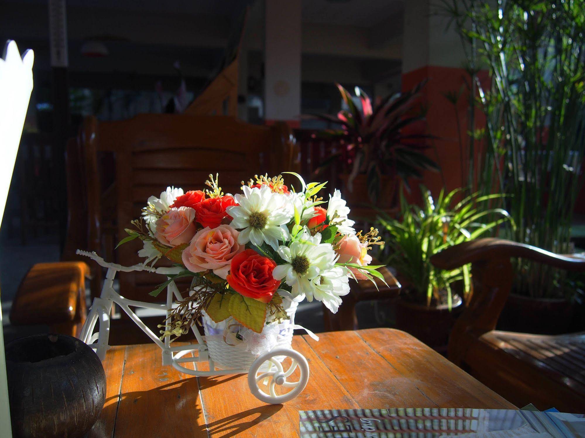 Phusiri Place