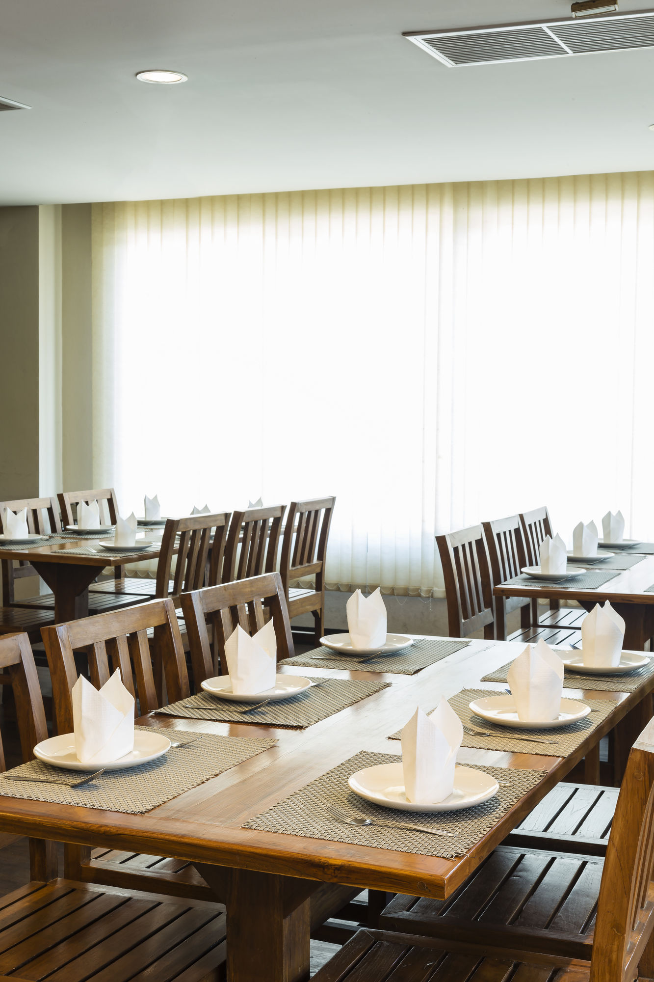 ASIA HOTELS GROUP POONPETCH CHIANG MAI