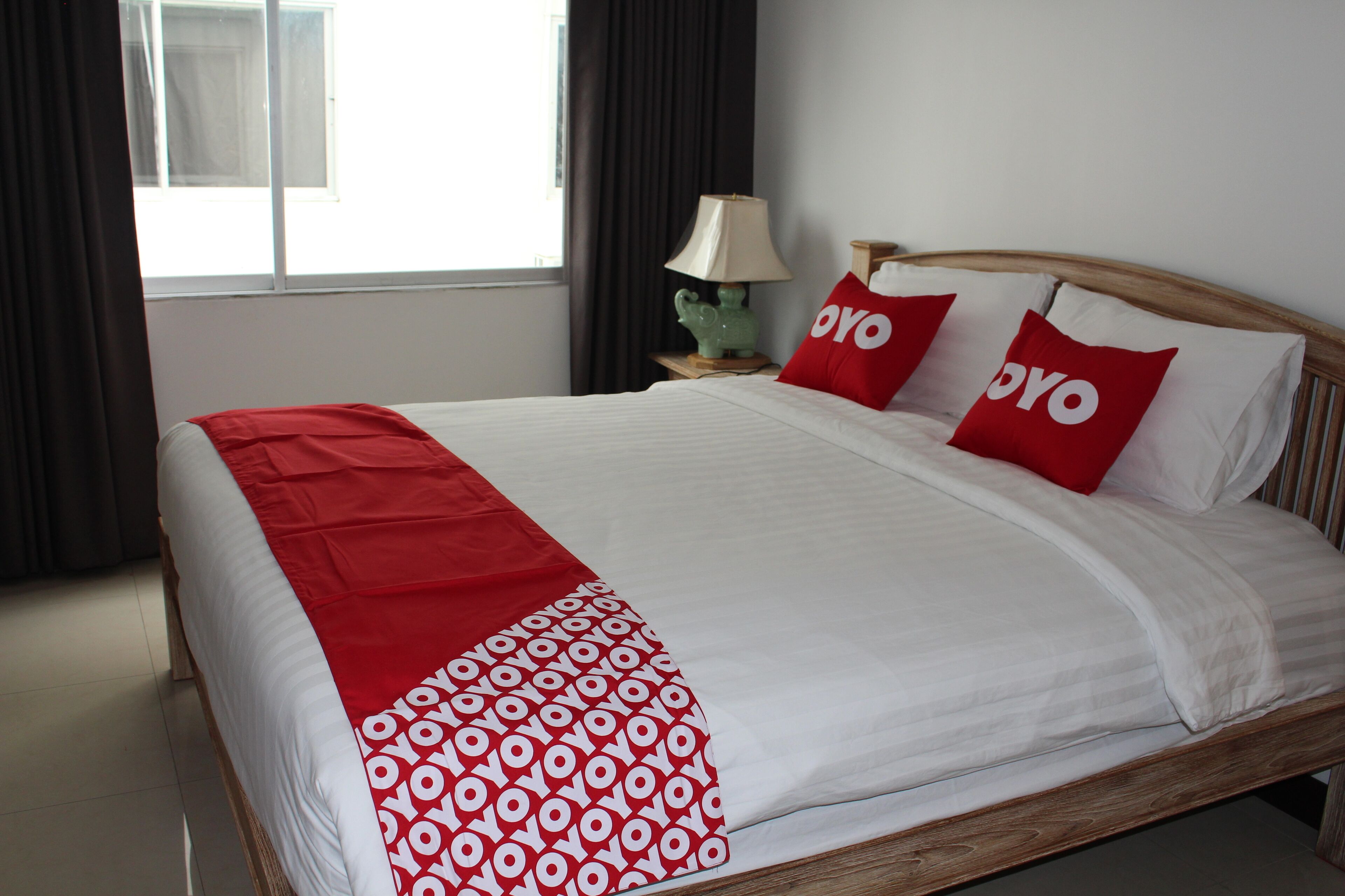 Premium The Family Hotel by Oyo