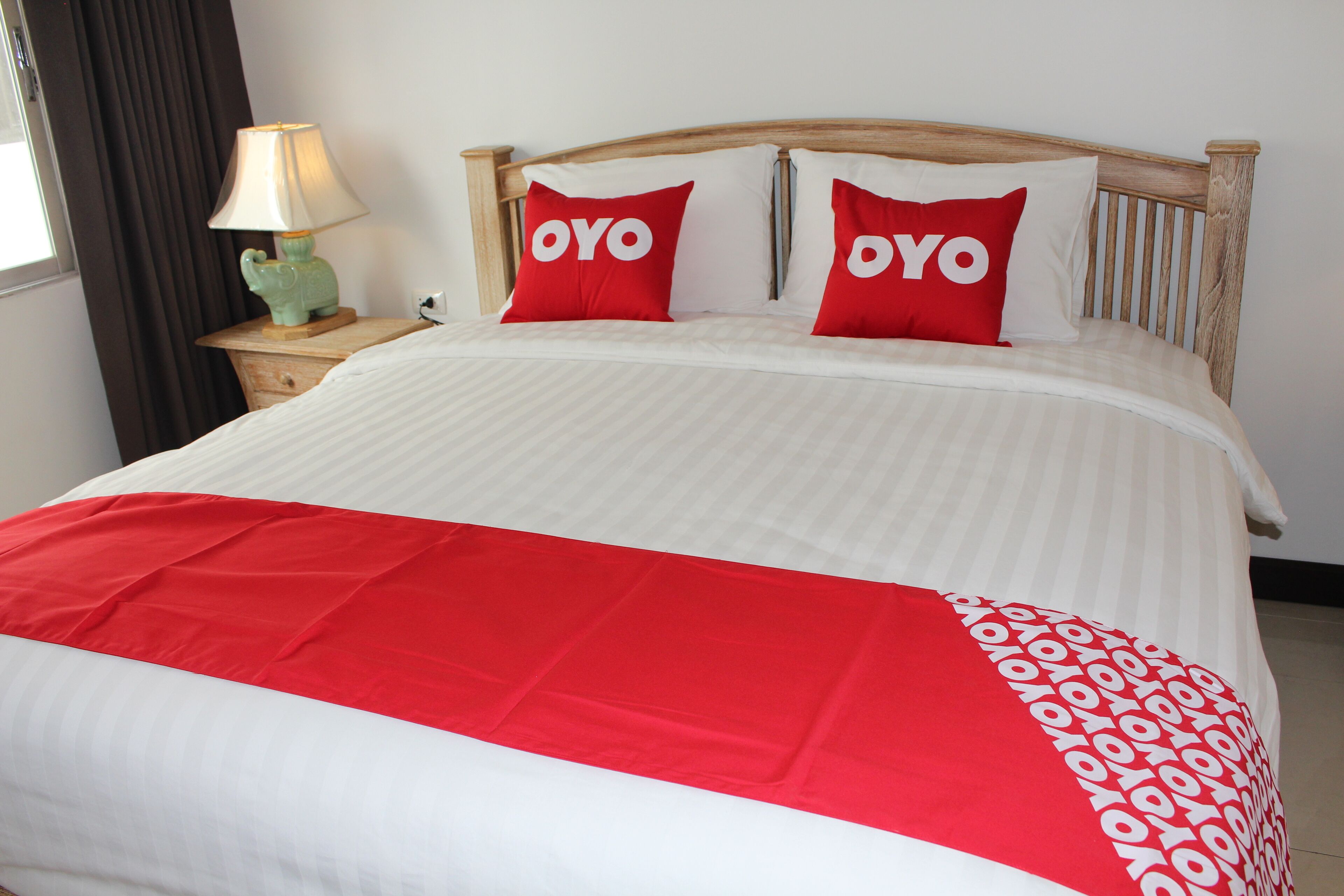 Premium The Family Hotel by Oyo